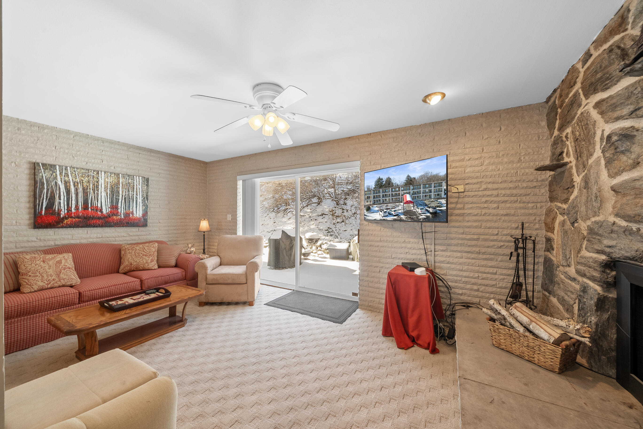 227 Dewey Ave