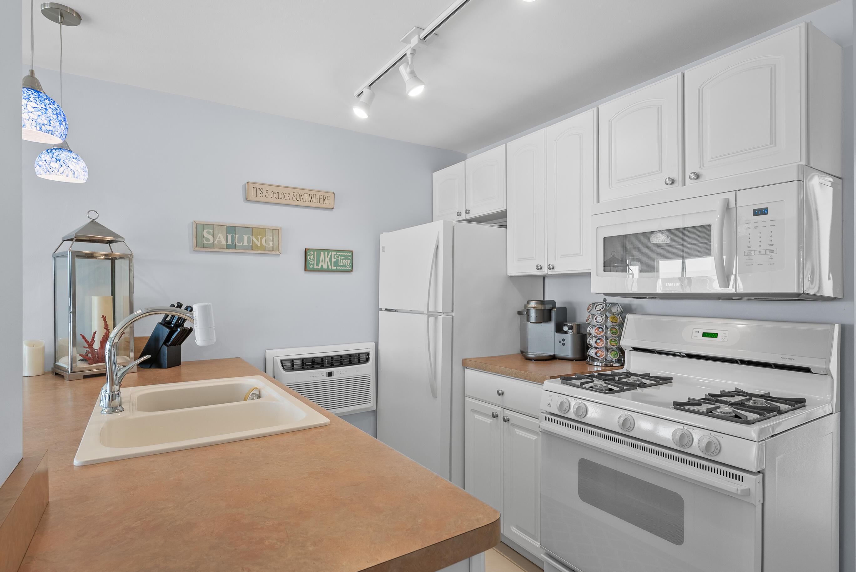227 Dewey Ave