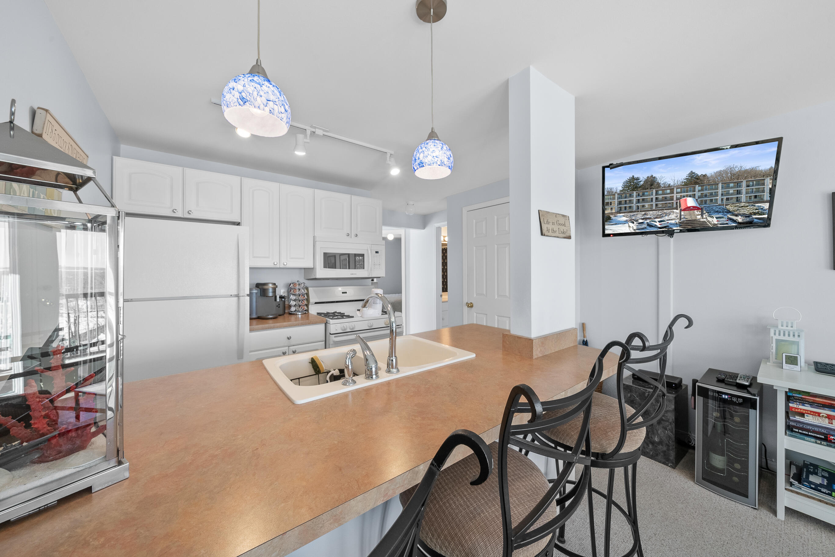 227 Dewey Ave