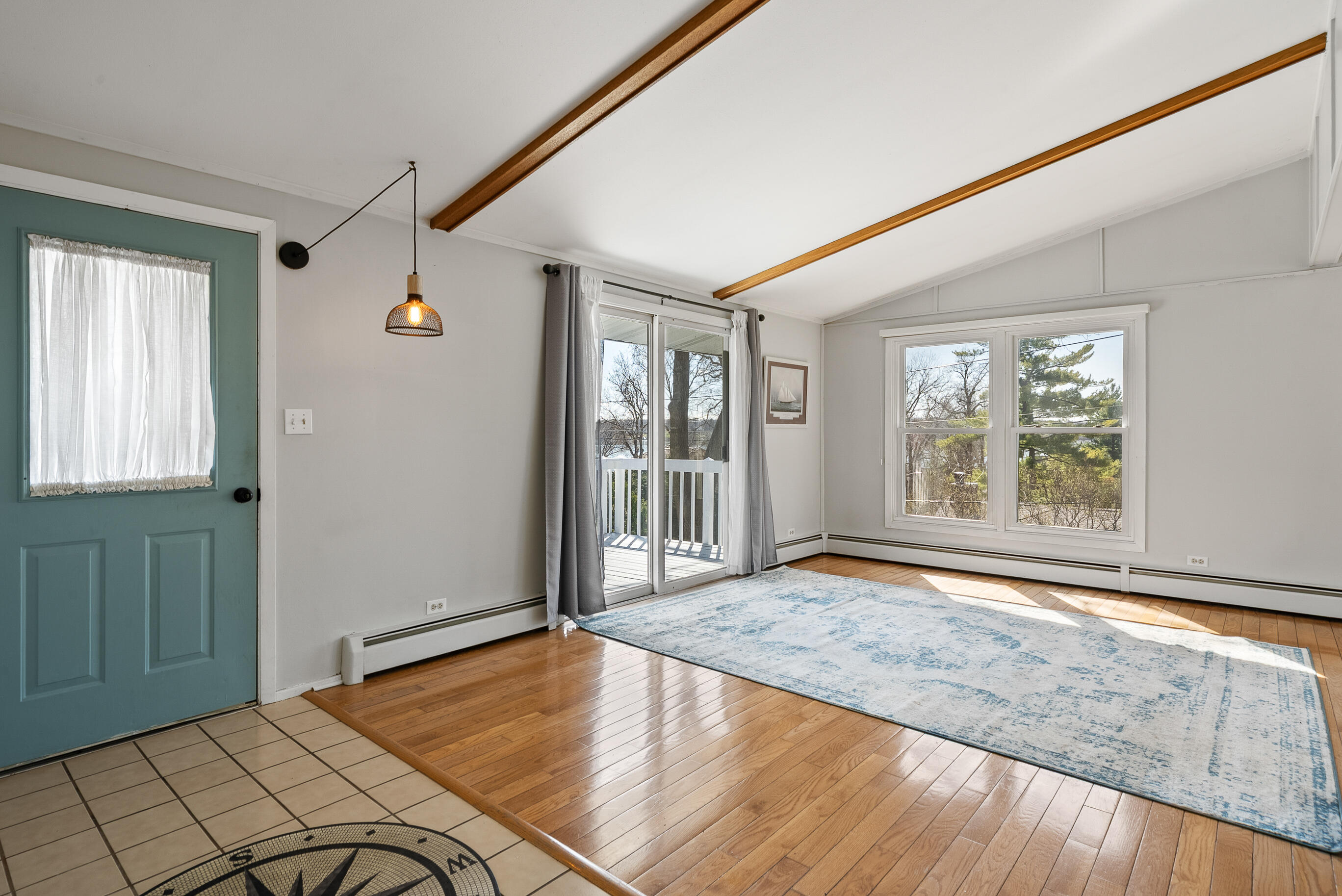 1540 W Main St