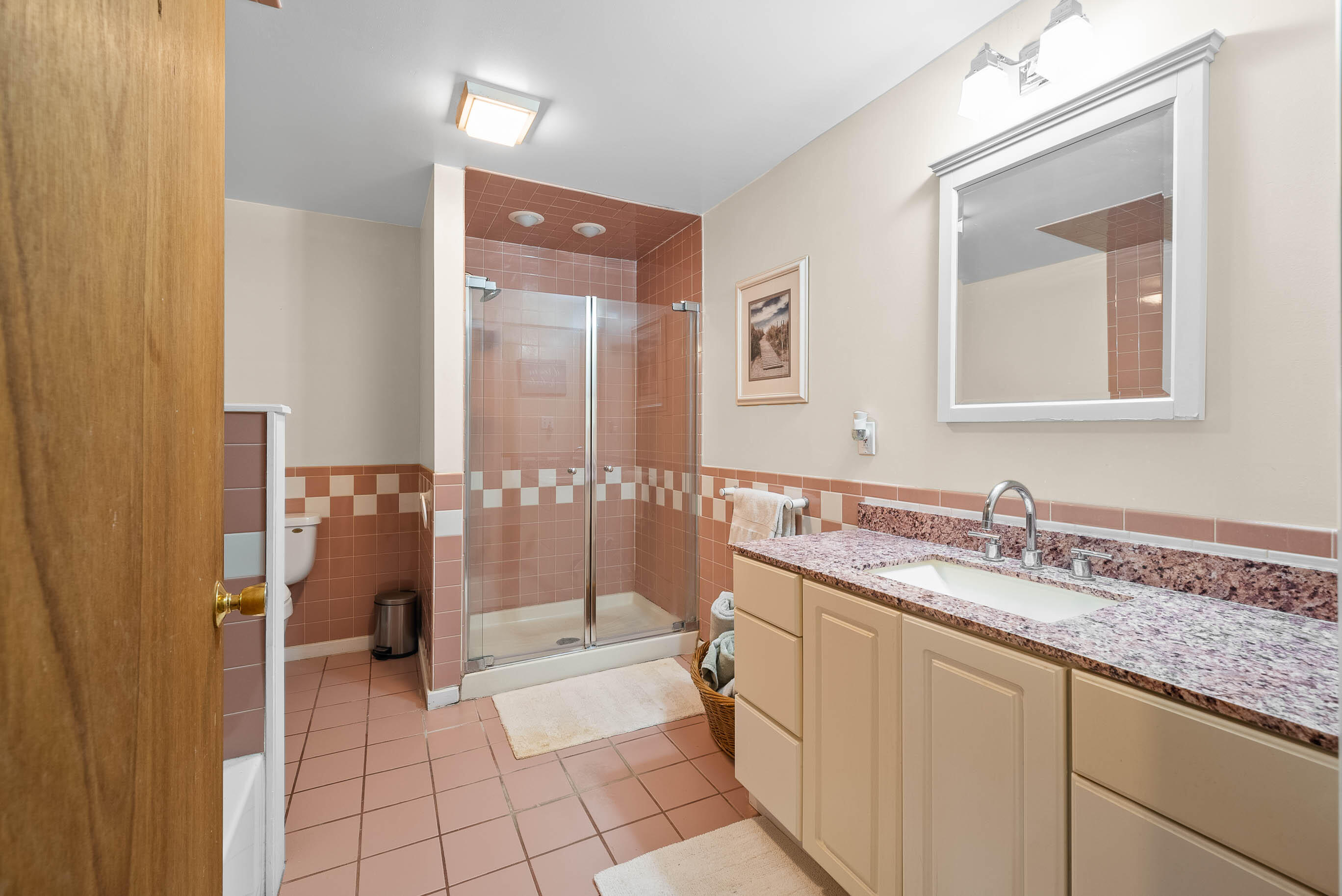 1540 W Main St