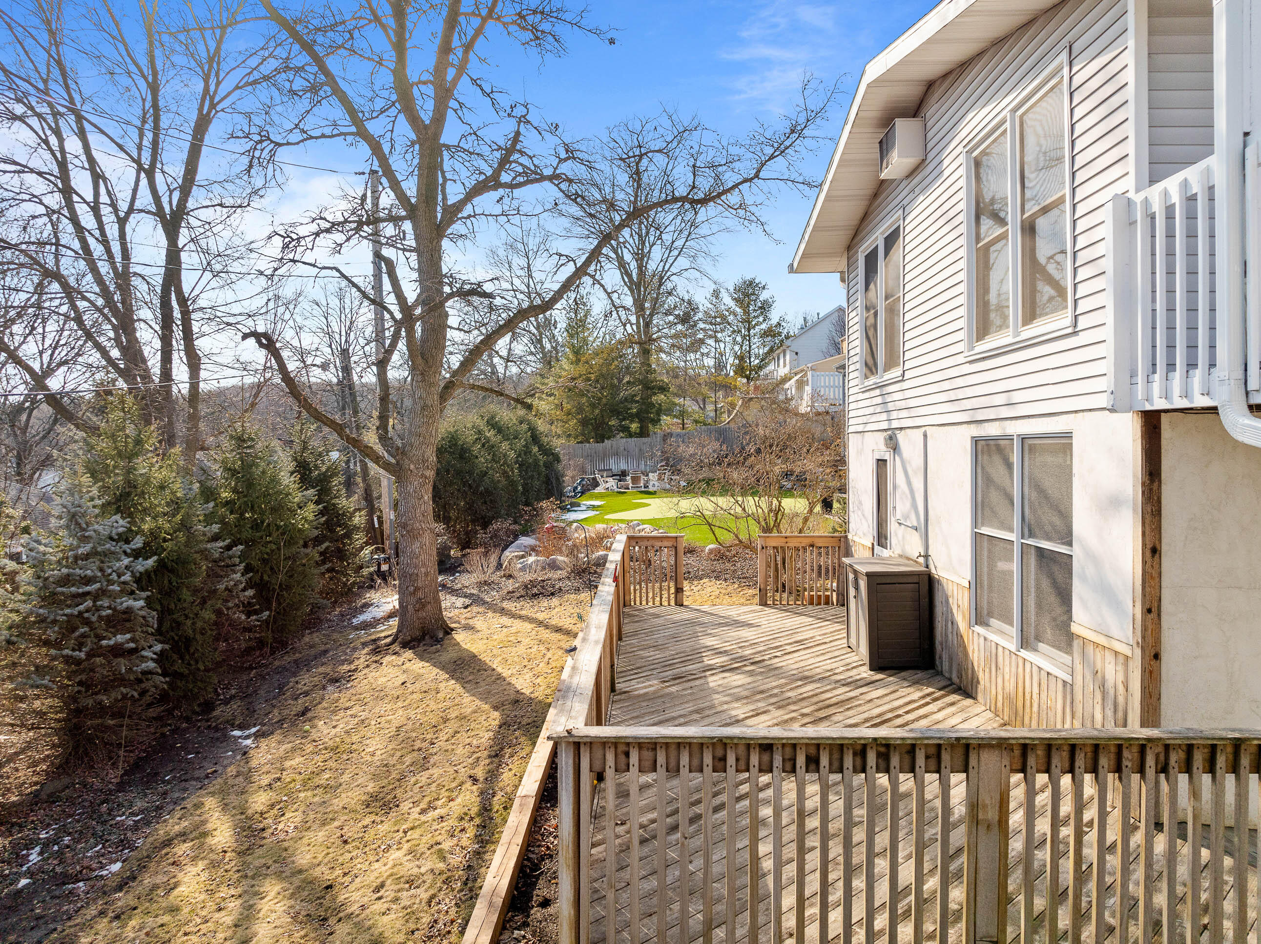 1540 W Main St