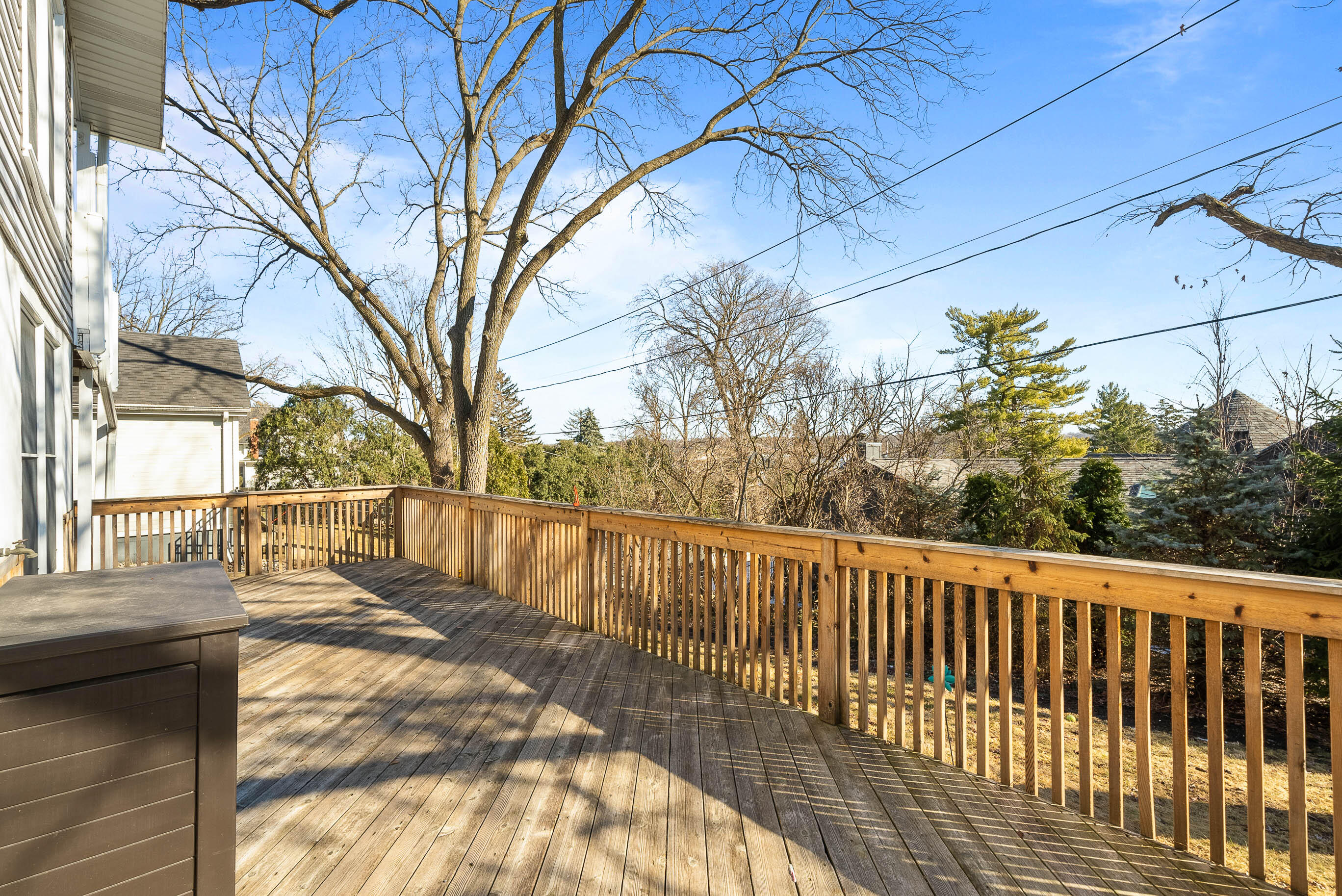 1540 W Main St