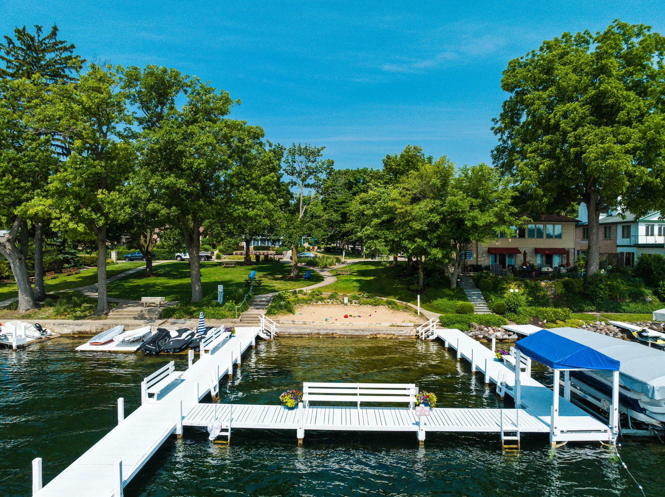 1540 W Main St