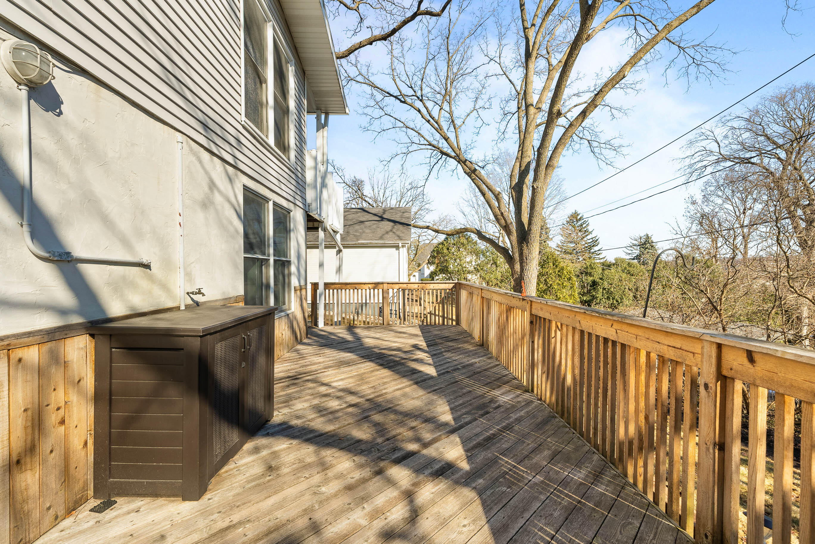 1540 W Main St