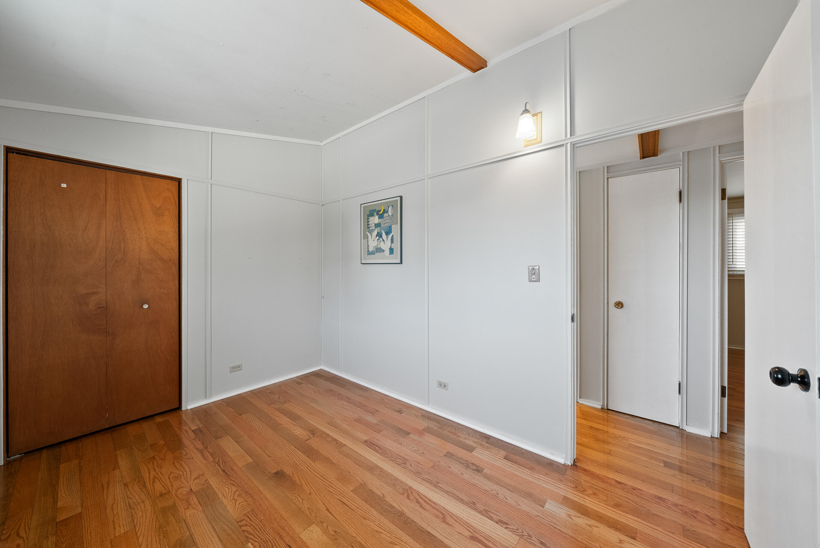 1540 W Main St