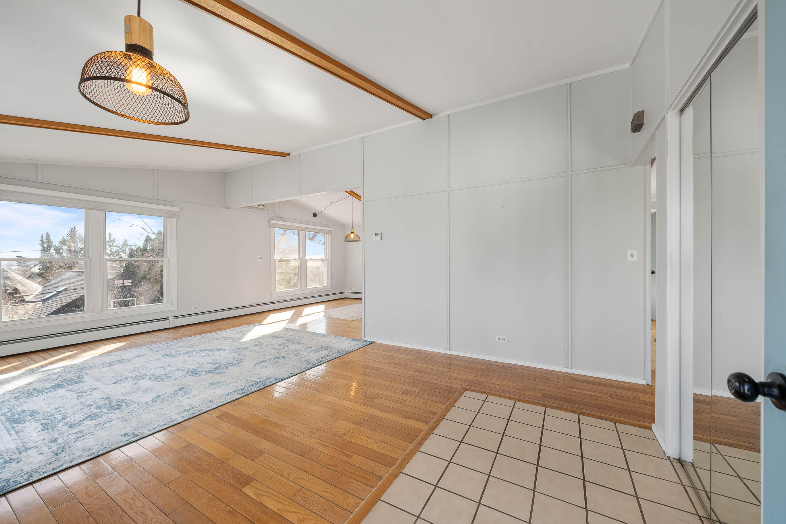 1540 W Main St