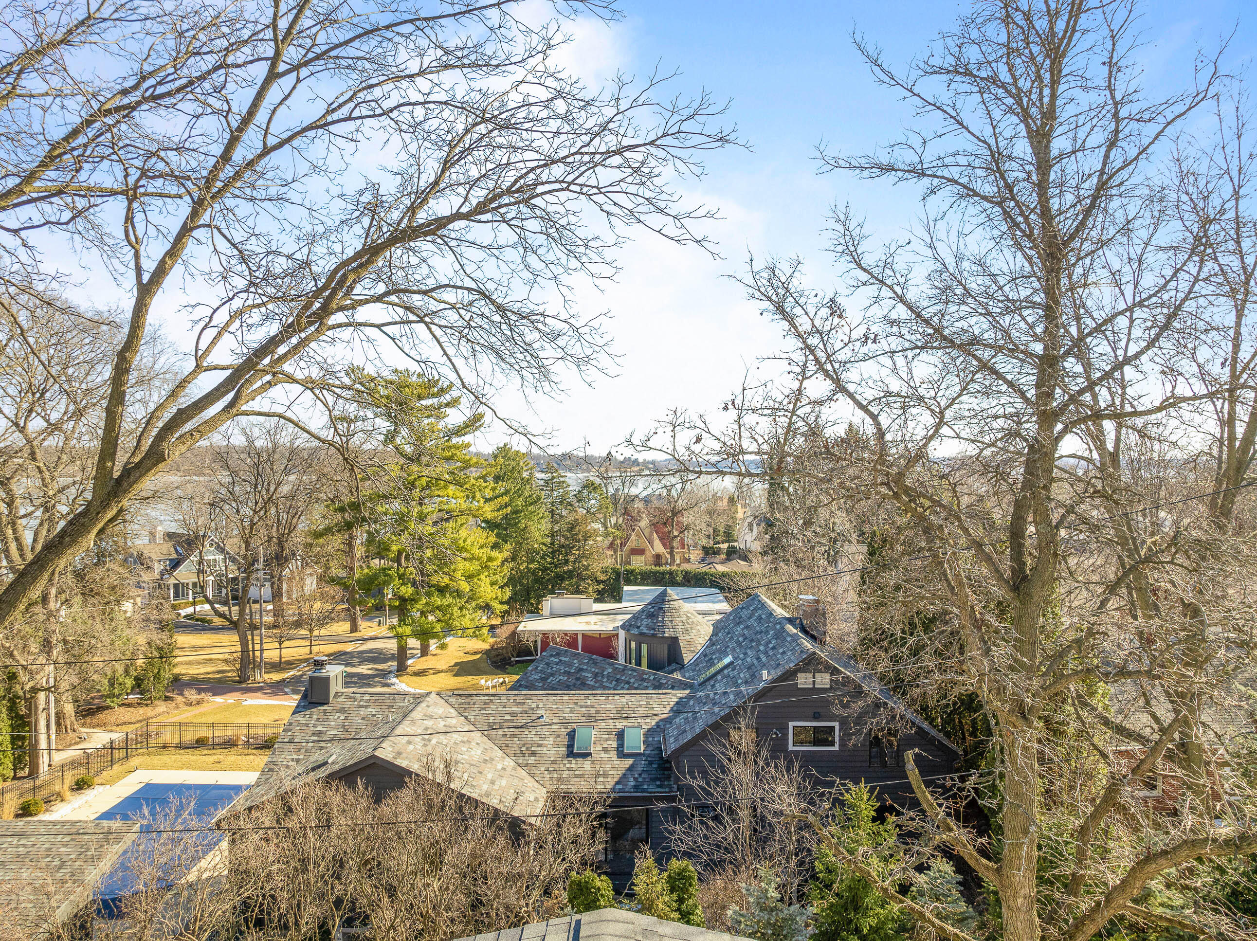 1540 W Main St