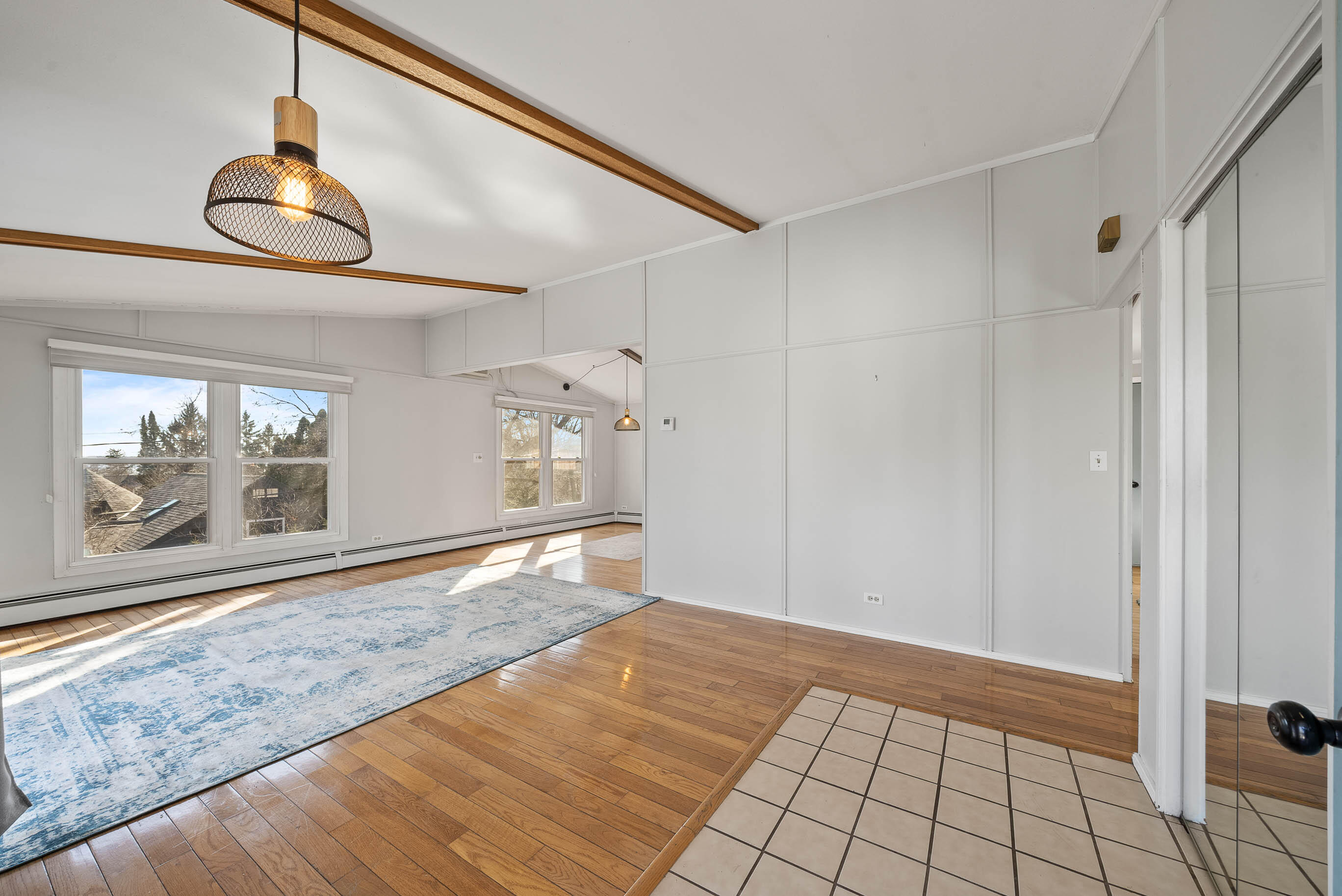 1540 W Main St