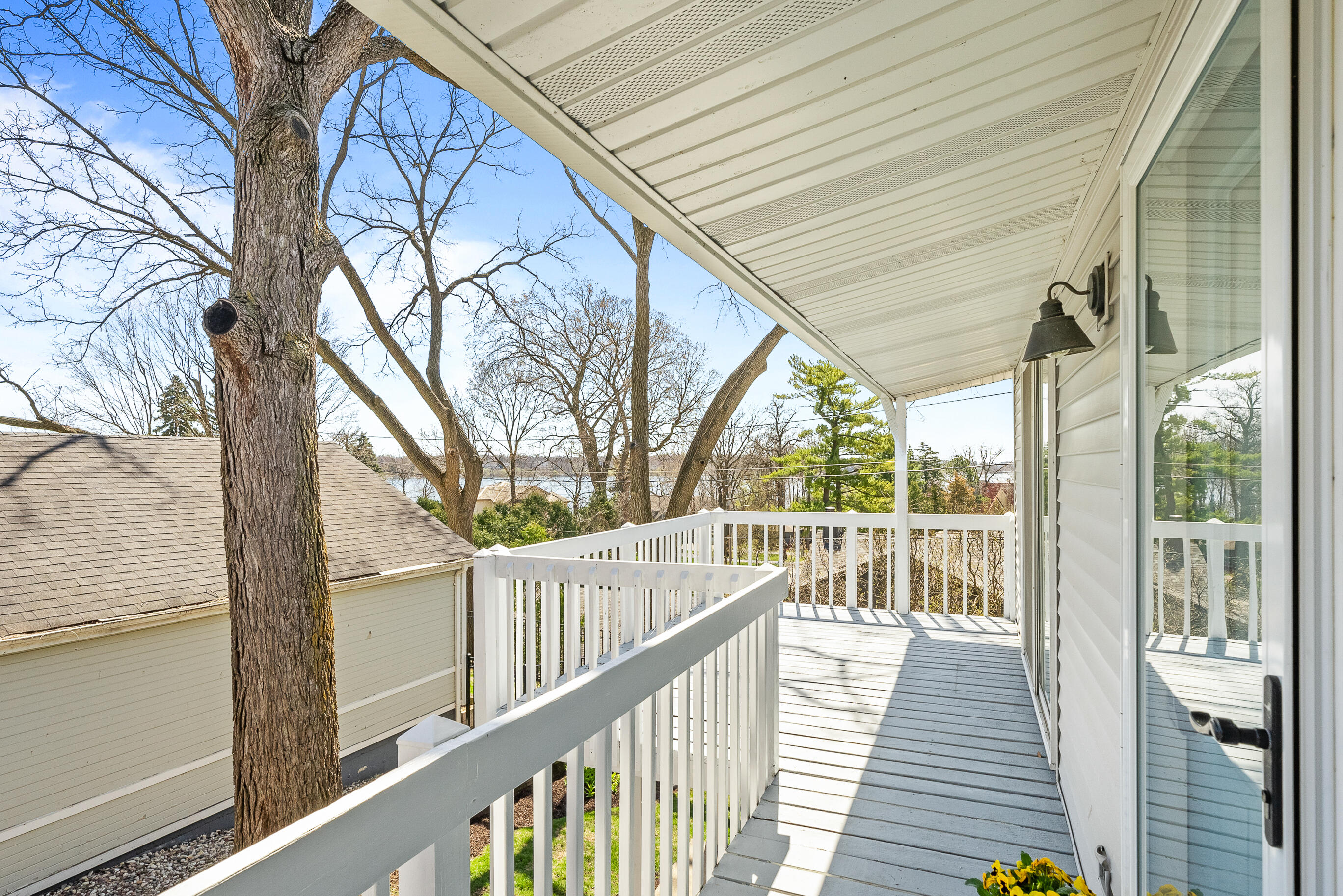 1540 W Main St