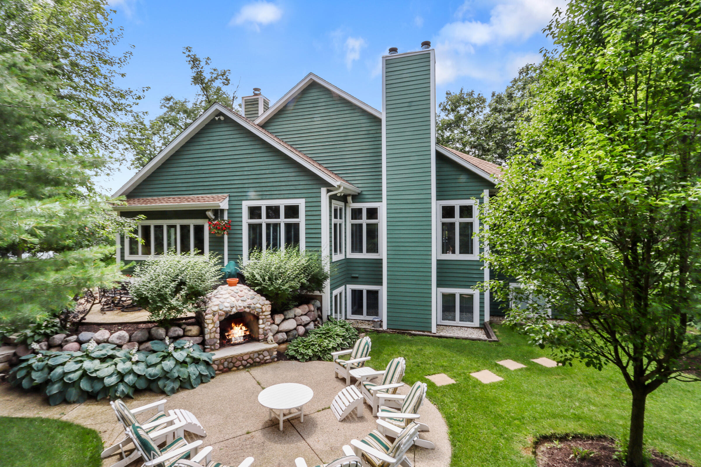 1019 Tarrant Dr