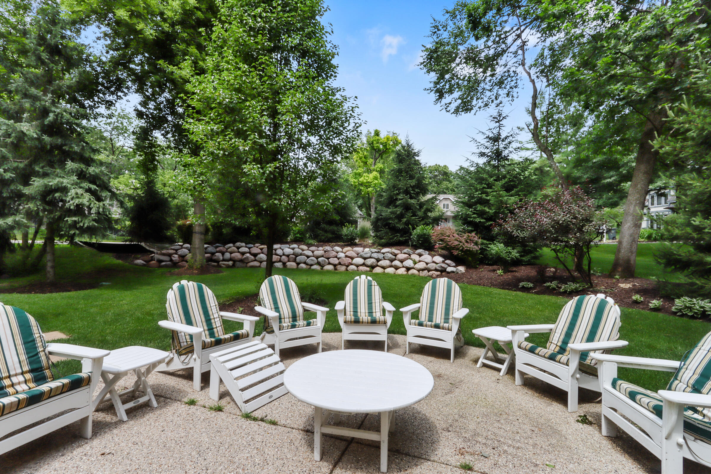 1019 Tarrant Dr