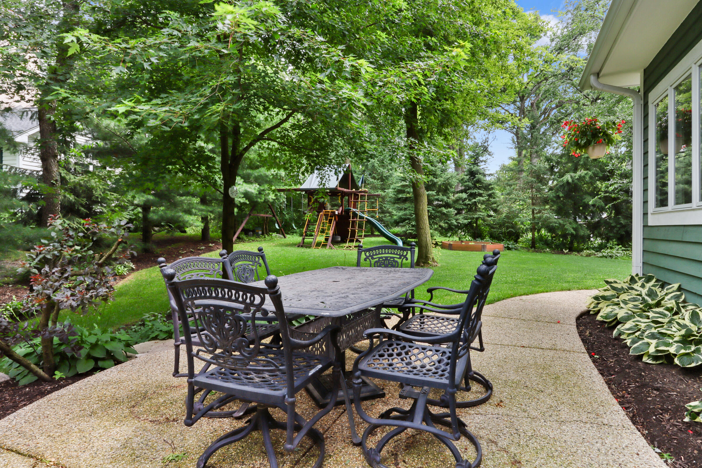 1019 Tarrant Dr