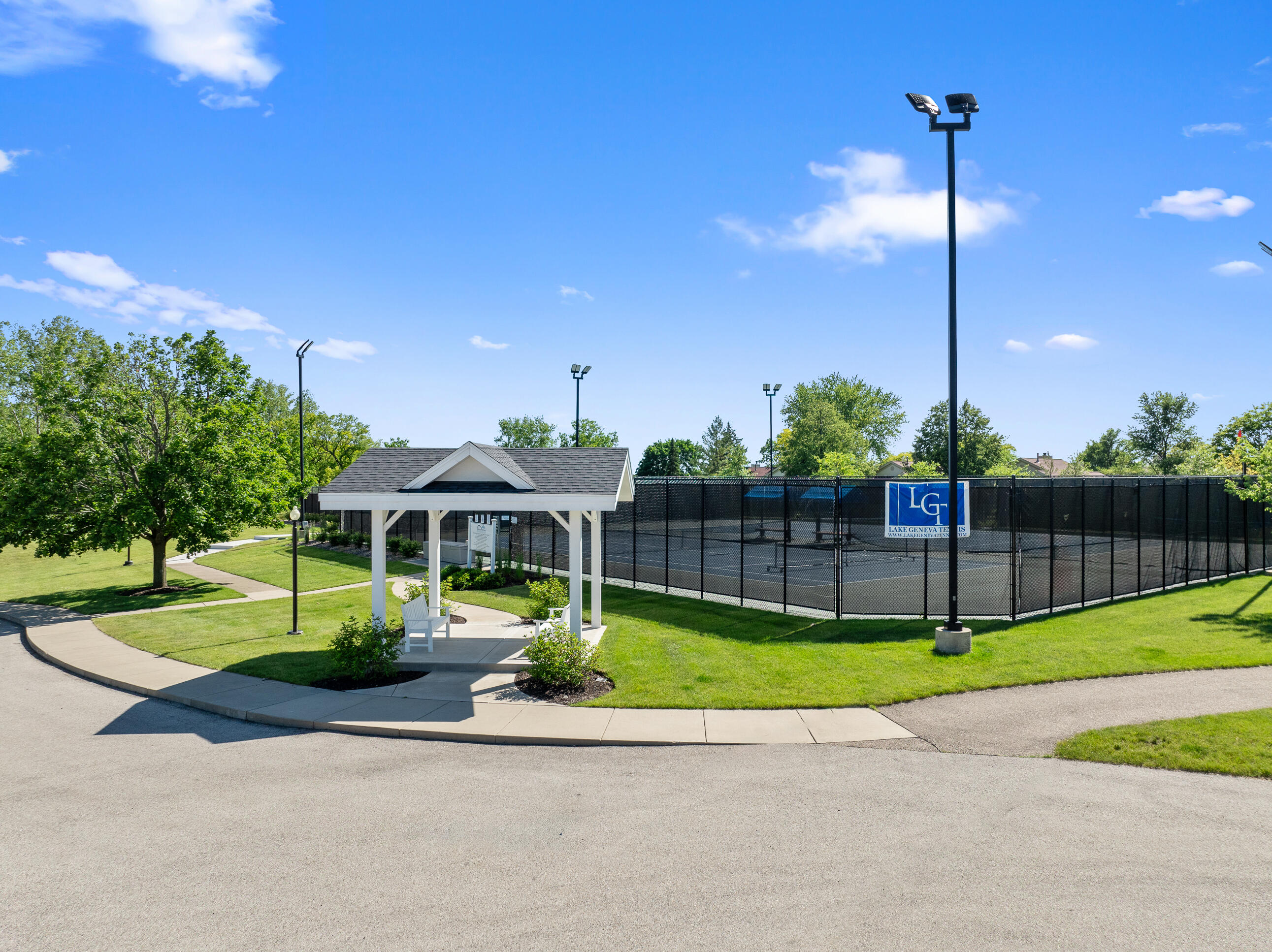 1355 Geneva National Ave N Unit: 15-41