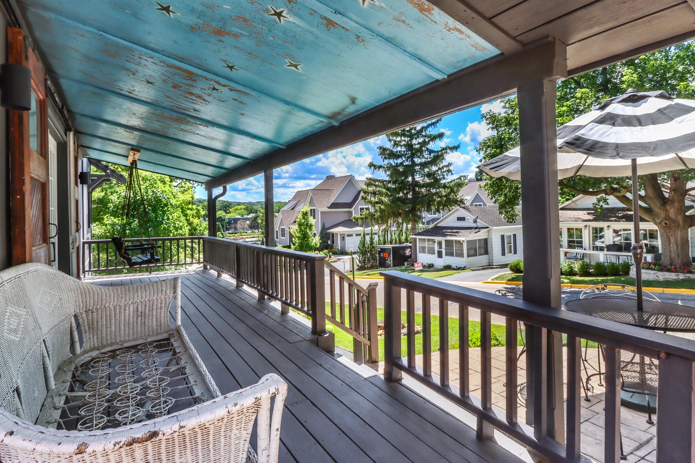 303 Bay View Ave