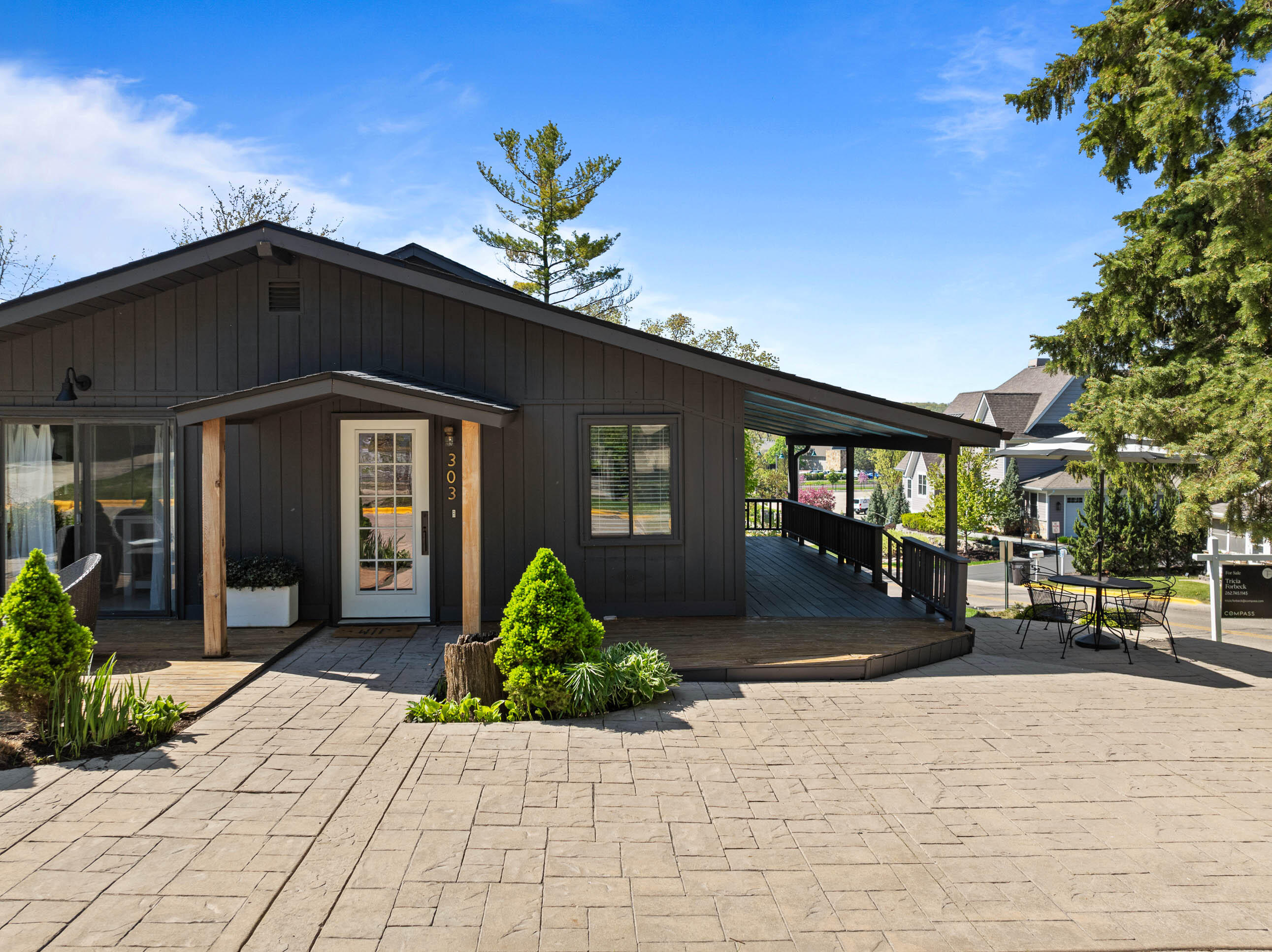 303 Bay View Ave