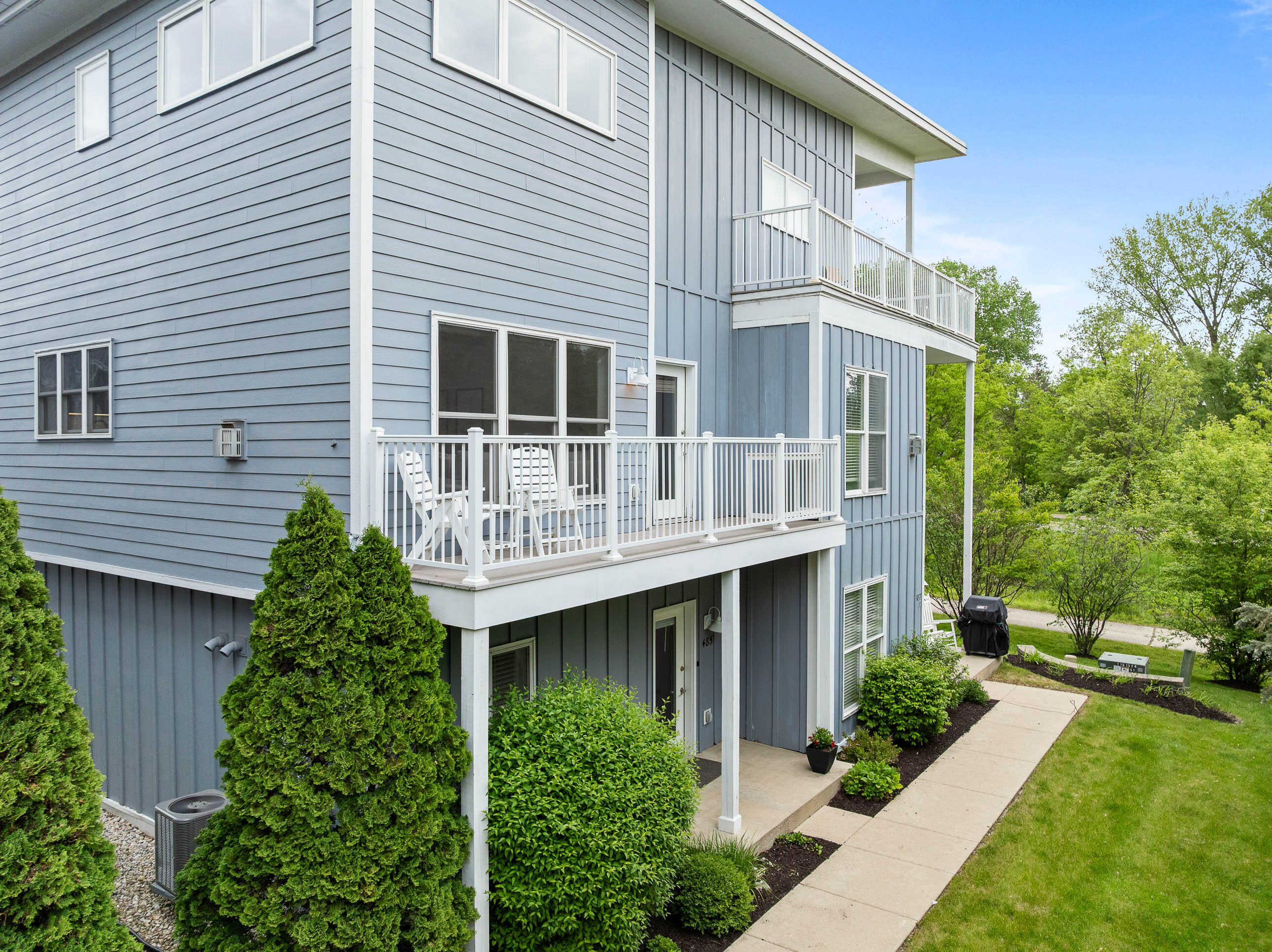 485 Mill St