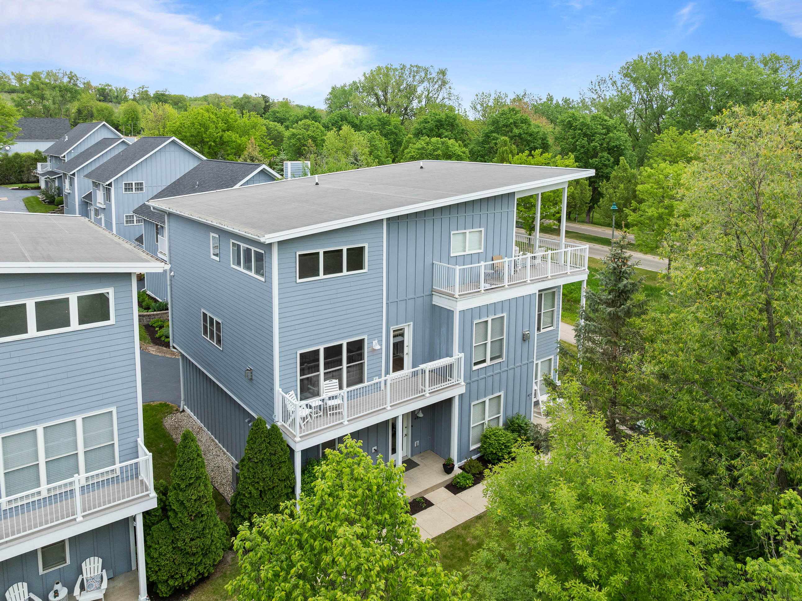 485 Mill St