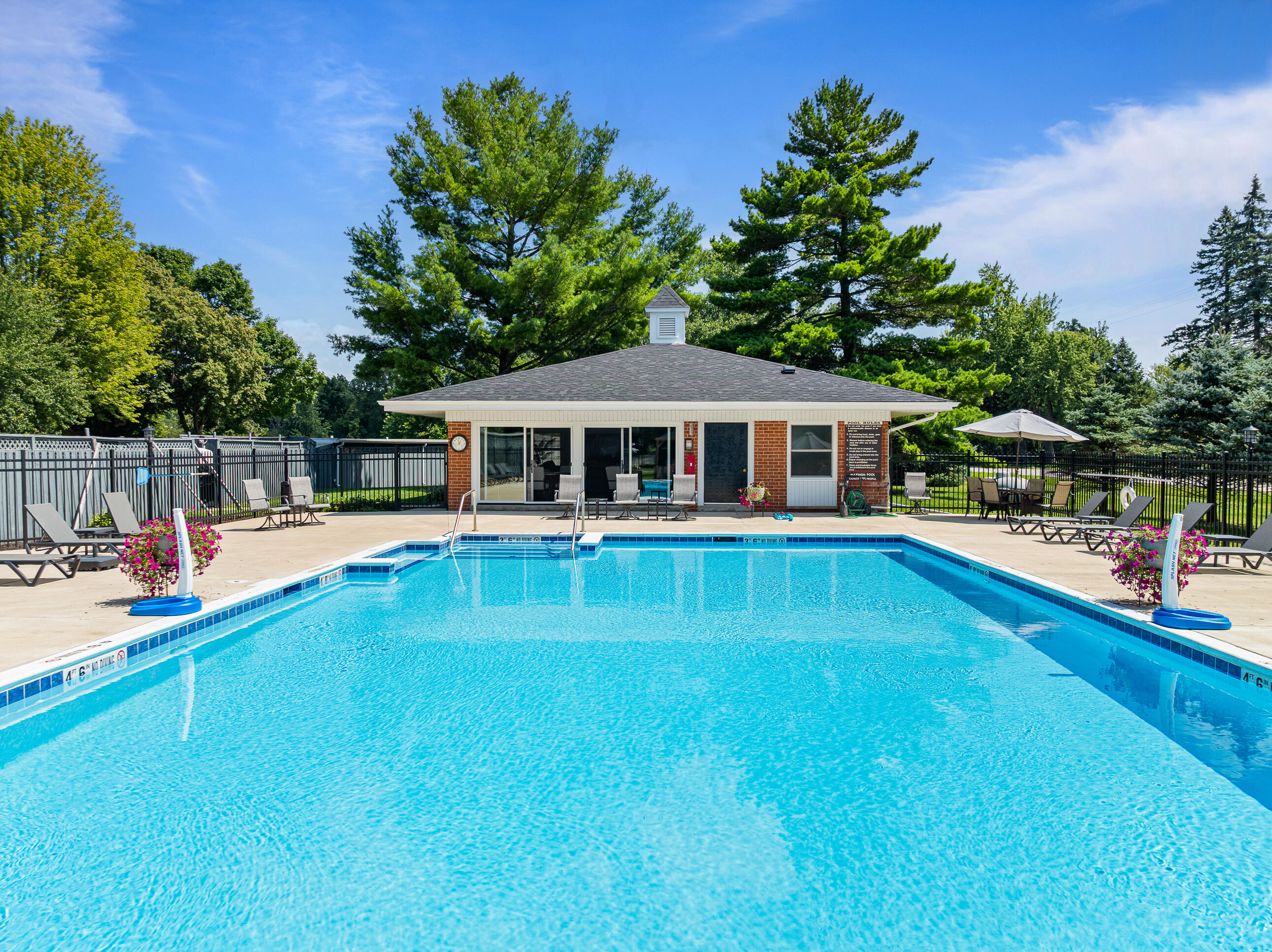 348 County Rd B -