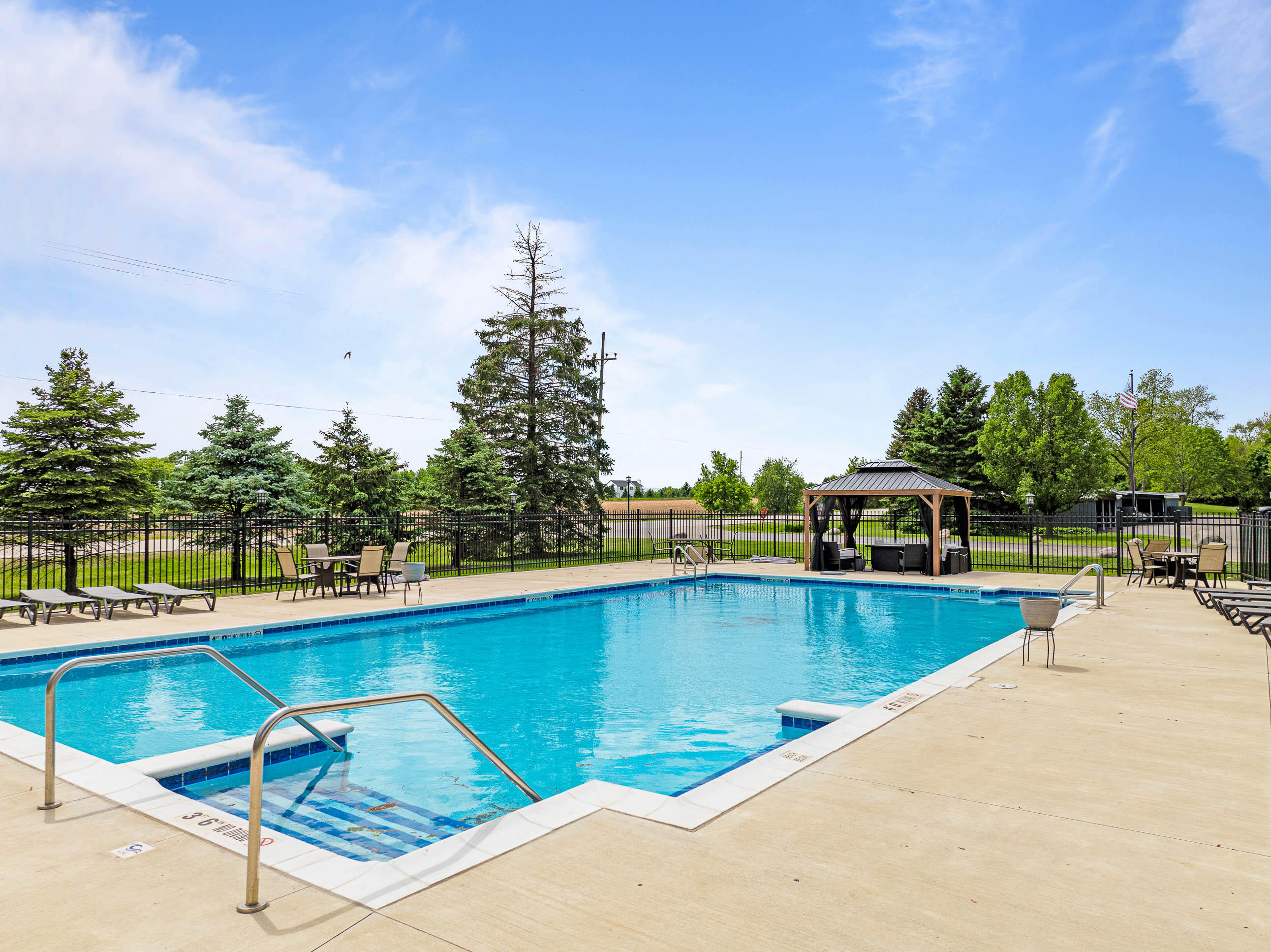 348 County Rd B -