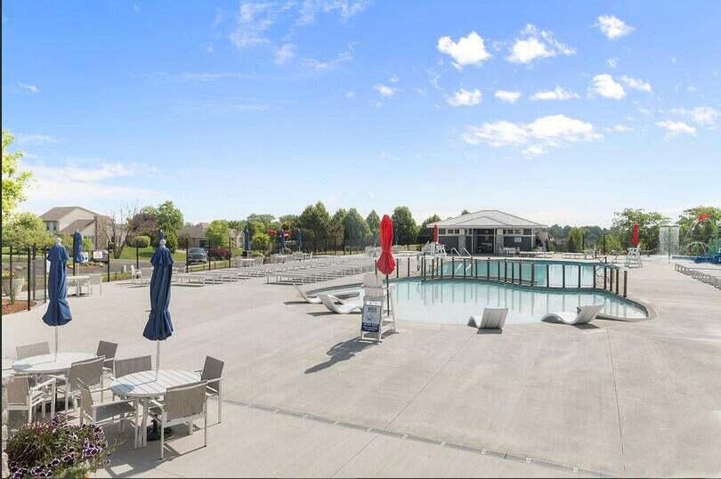 654 Geneva National Ave N Unit: 6-36