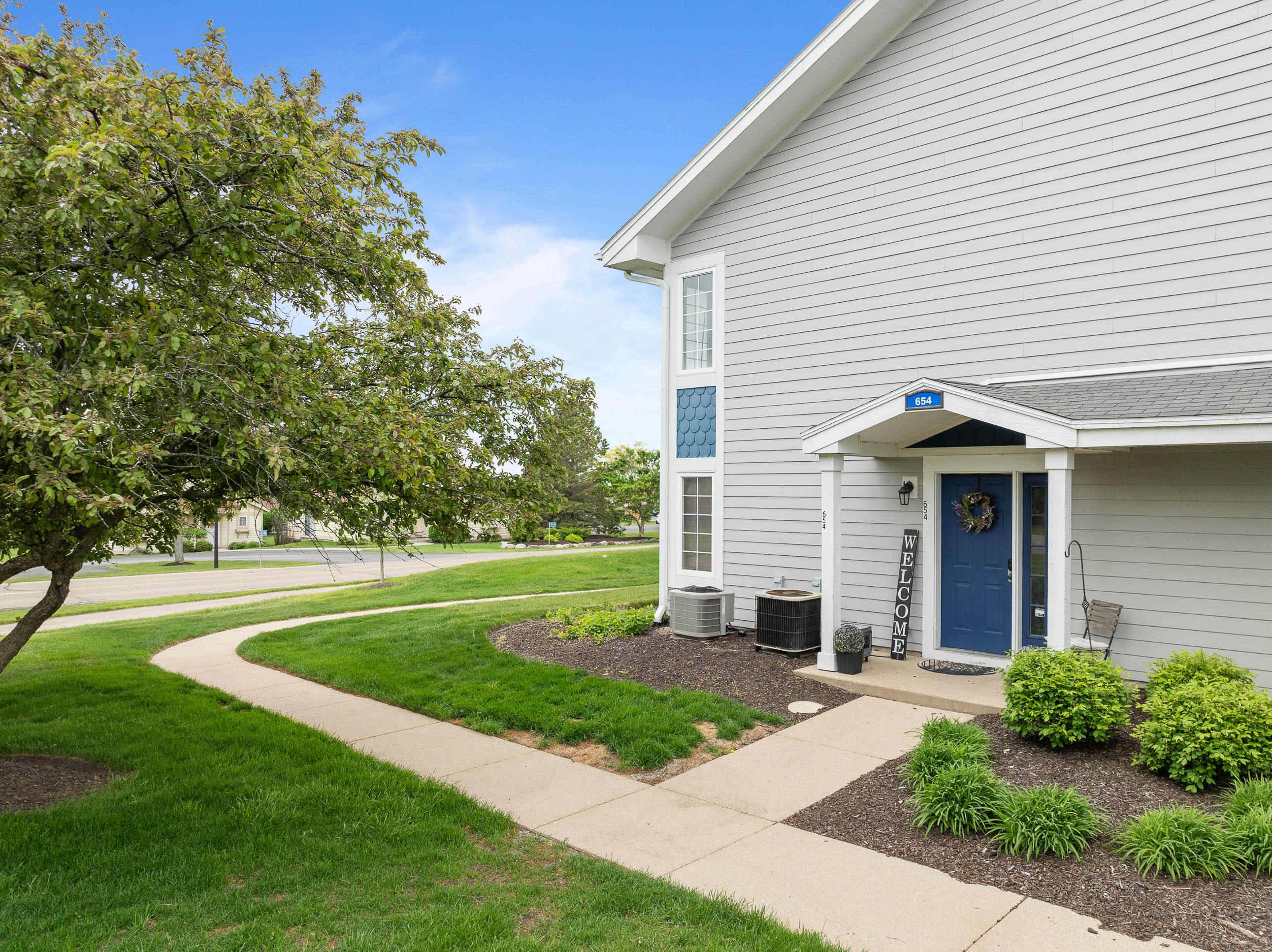 654 Geneva National Ave N Unit: 6-36