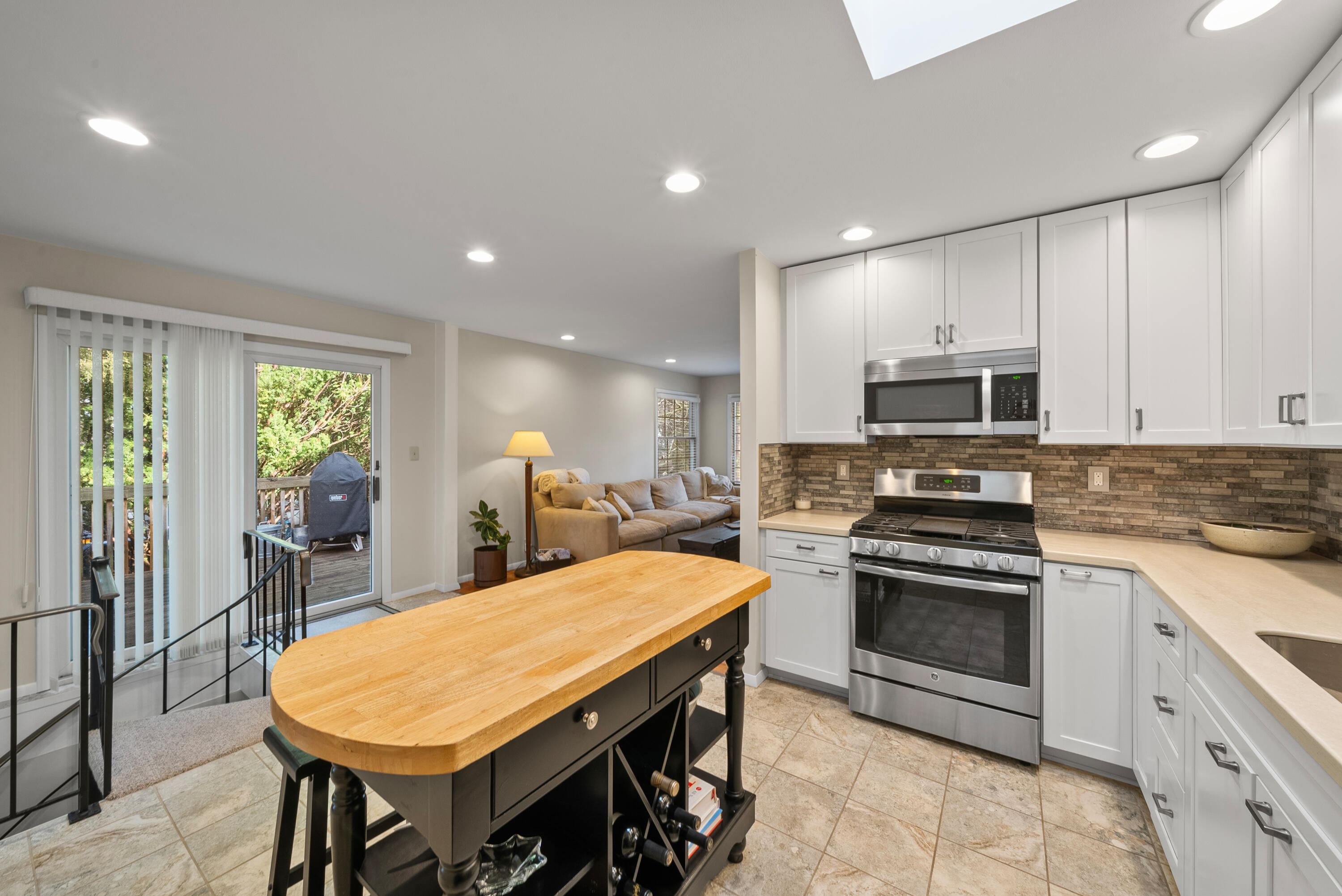 438 Sylvan Dr