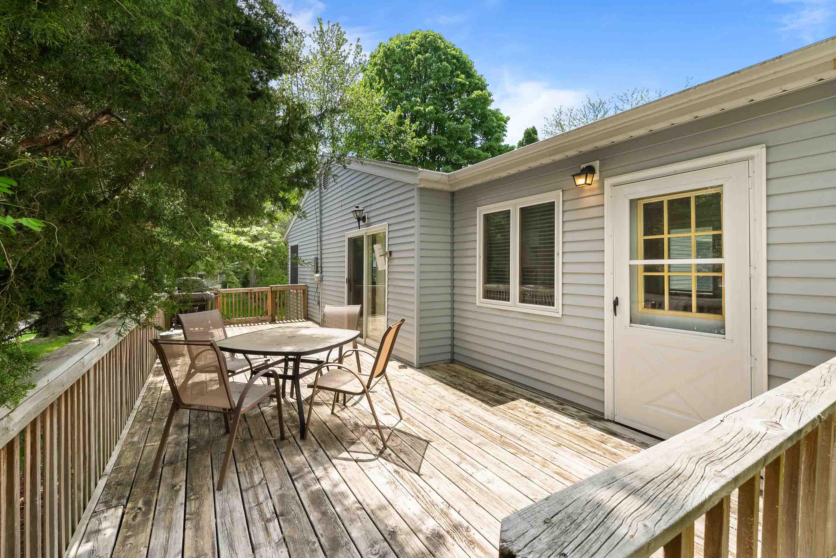 438 Sylvan Dr