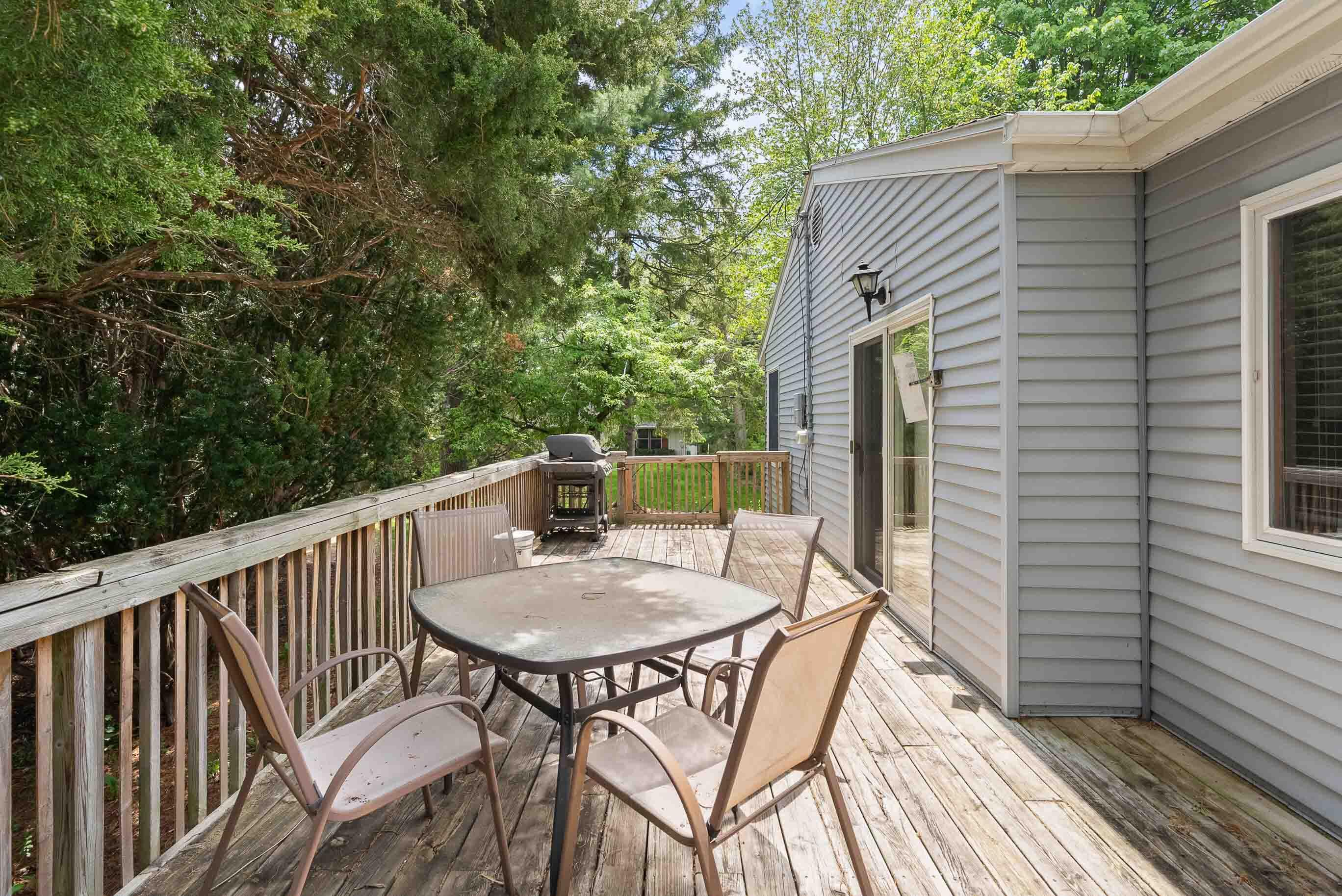 438 Sylvan Dr