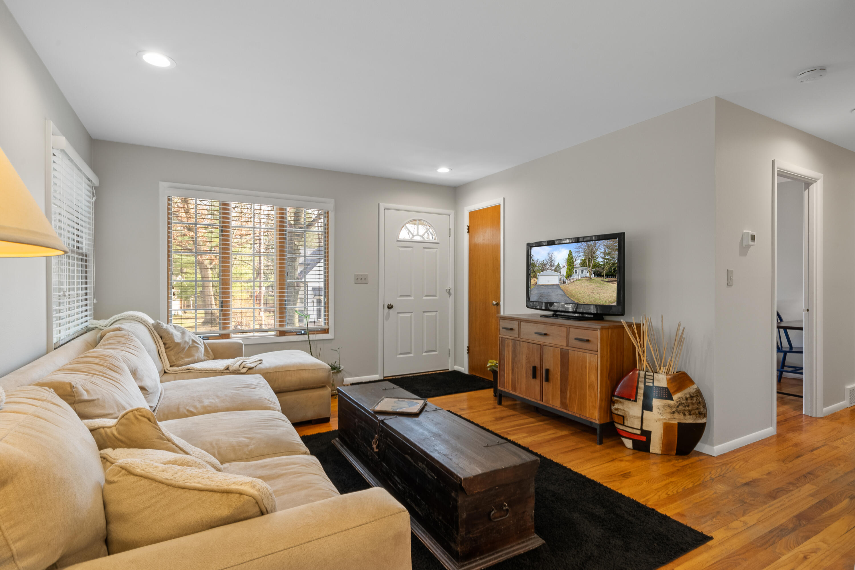 438 Sylvan Dr