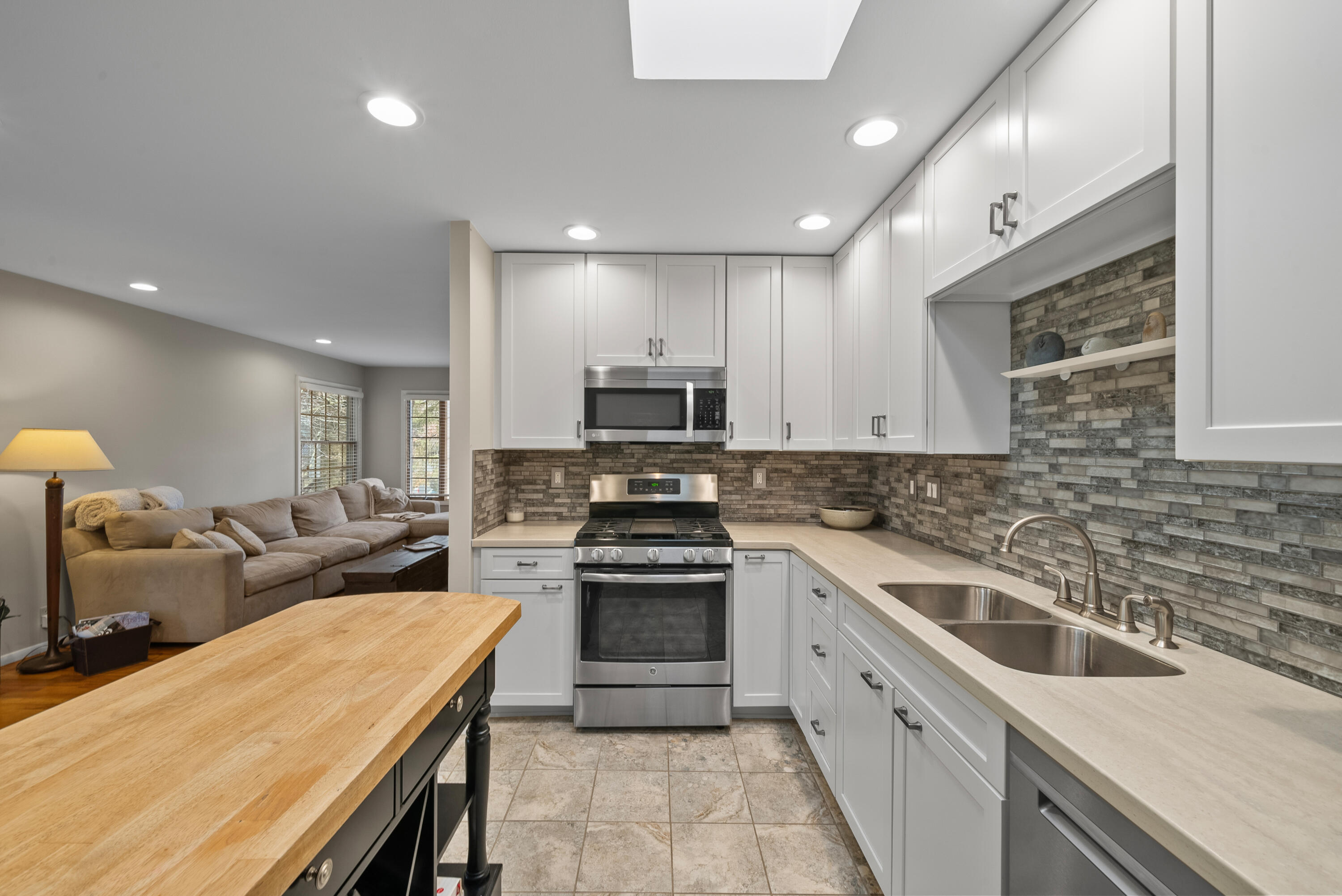438 Sylvan Dr