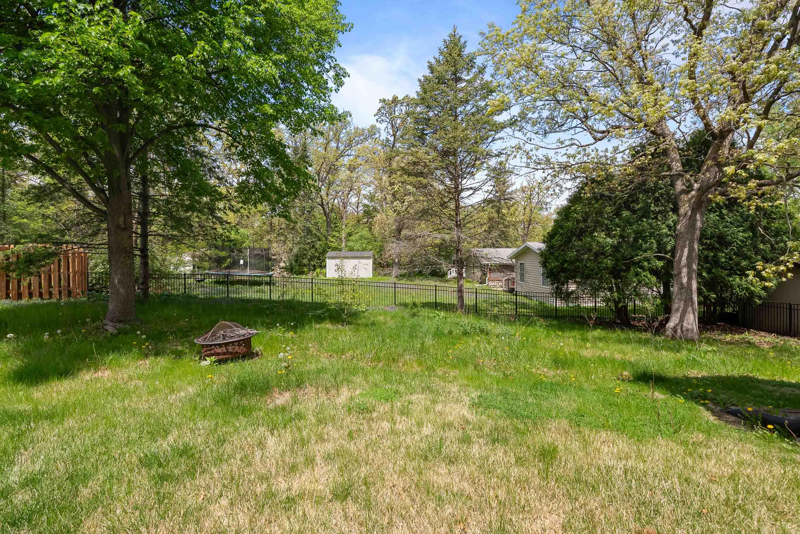 438 Sylvan Dr