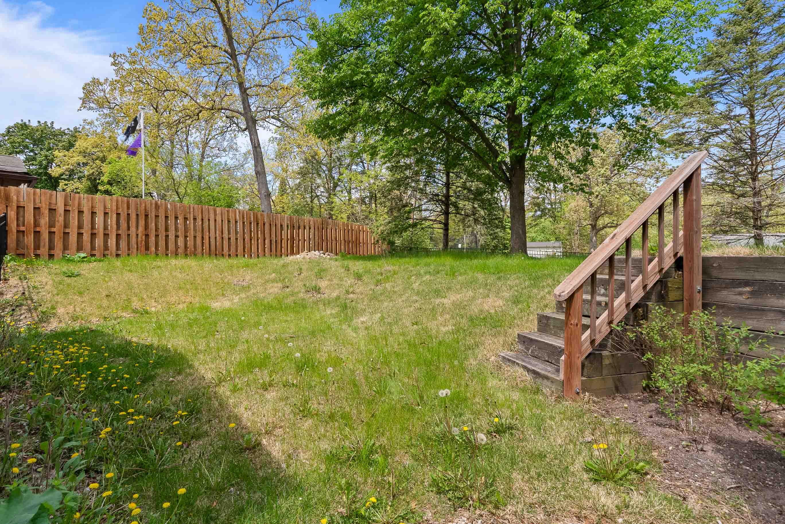 438 Sylvan Dr