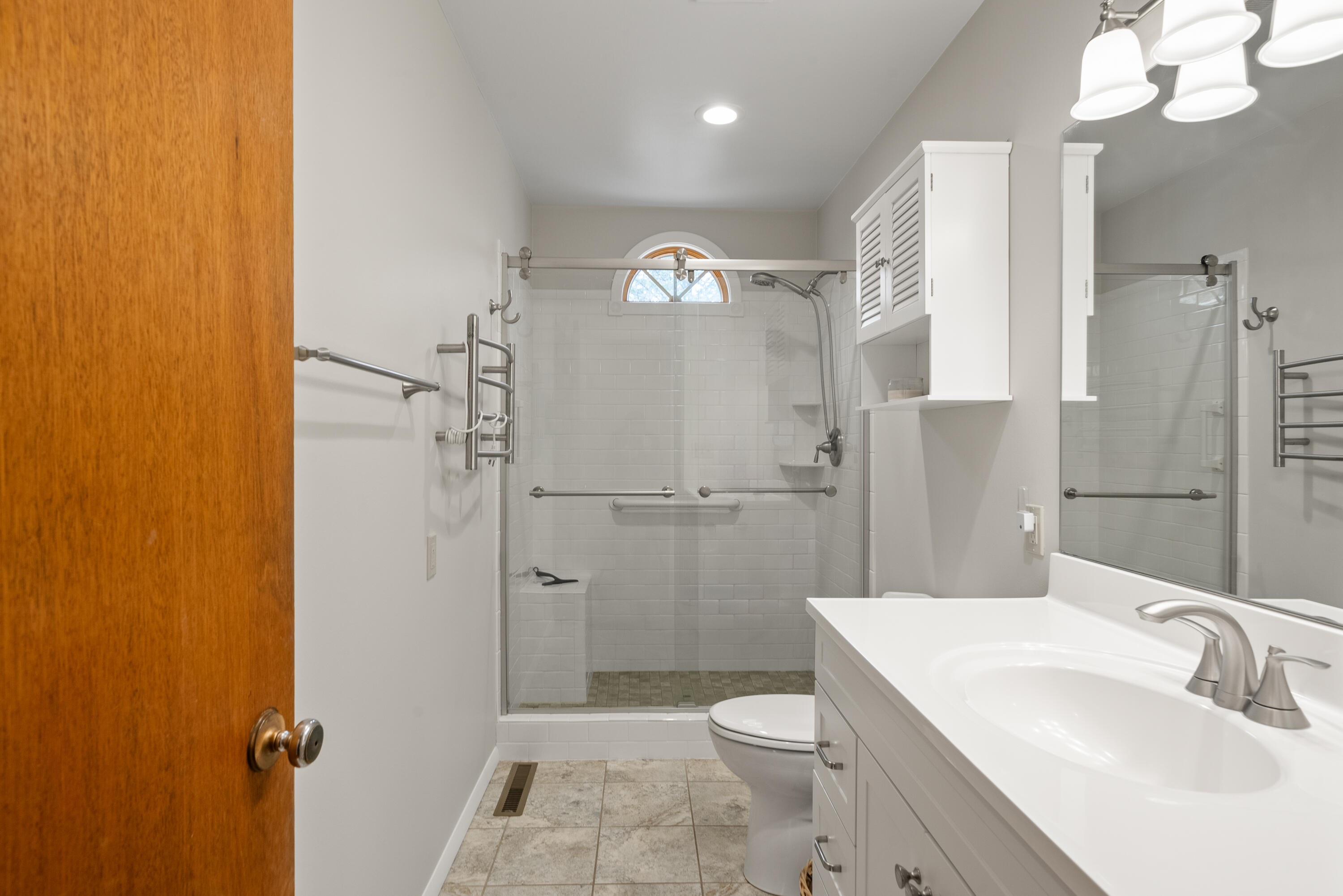 438 Sylvan Dr