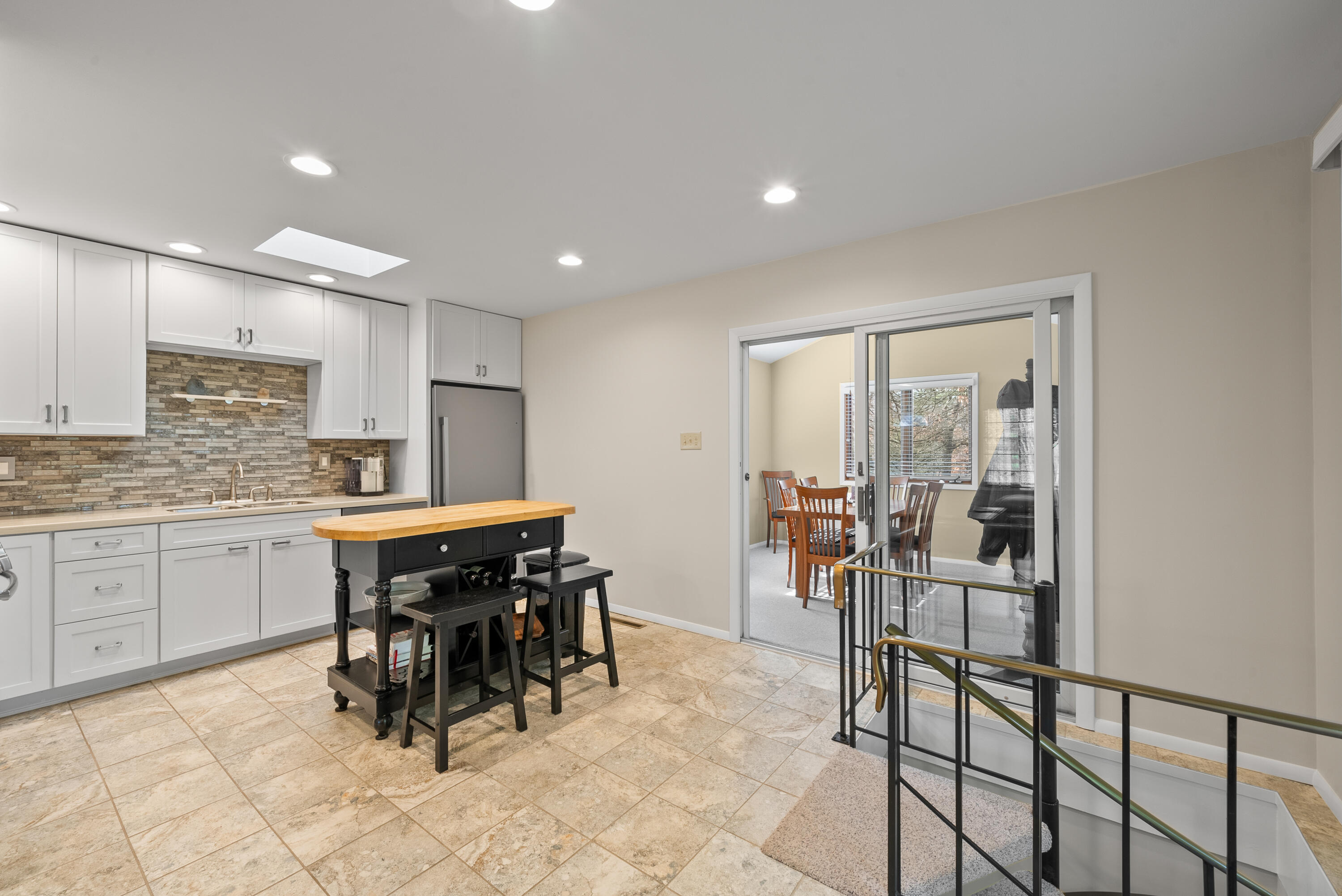 438 Sylvan Dr