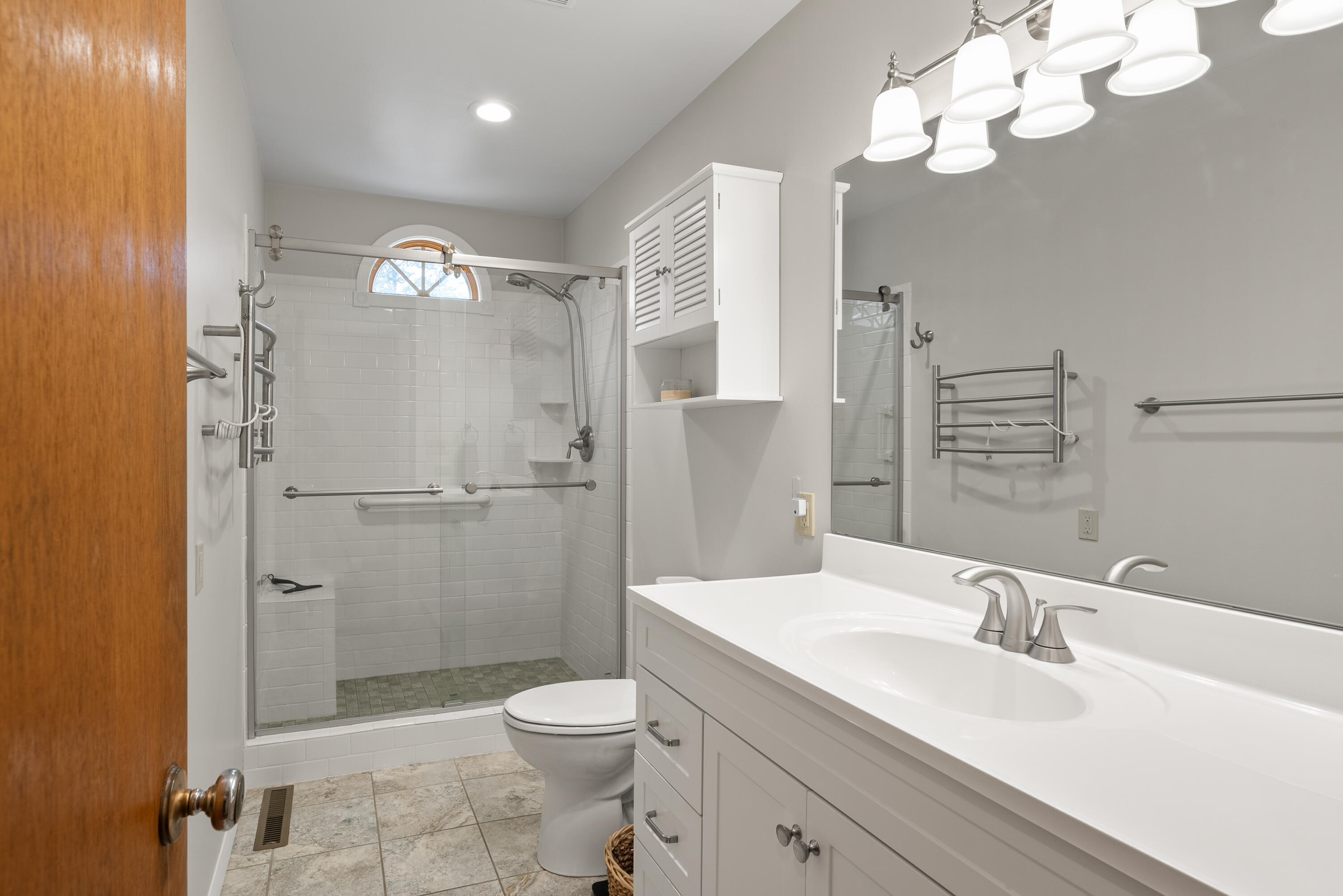 438 Sylvan Dr