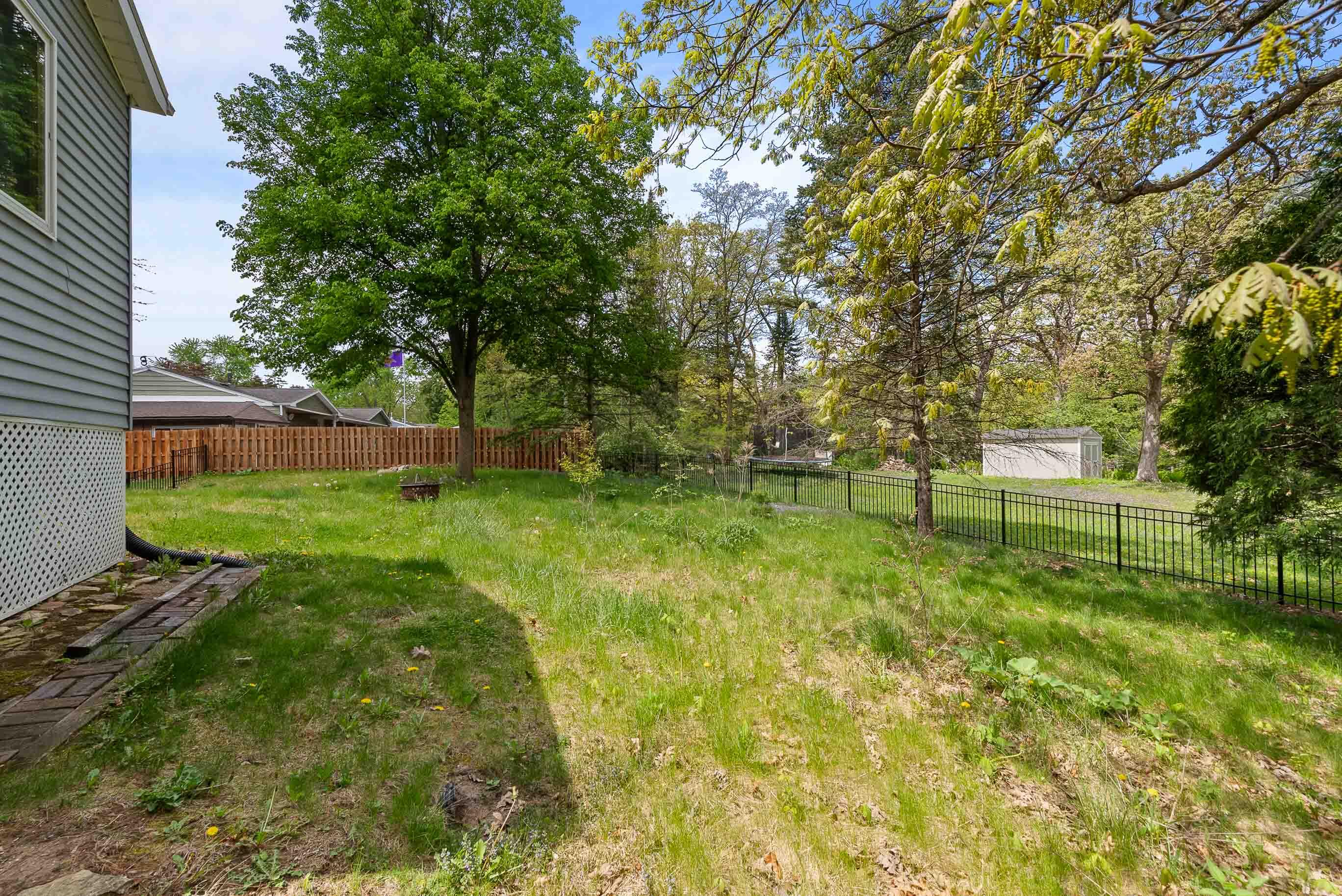 438 Sylvan Dr