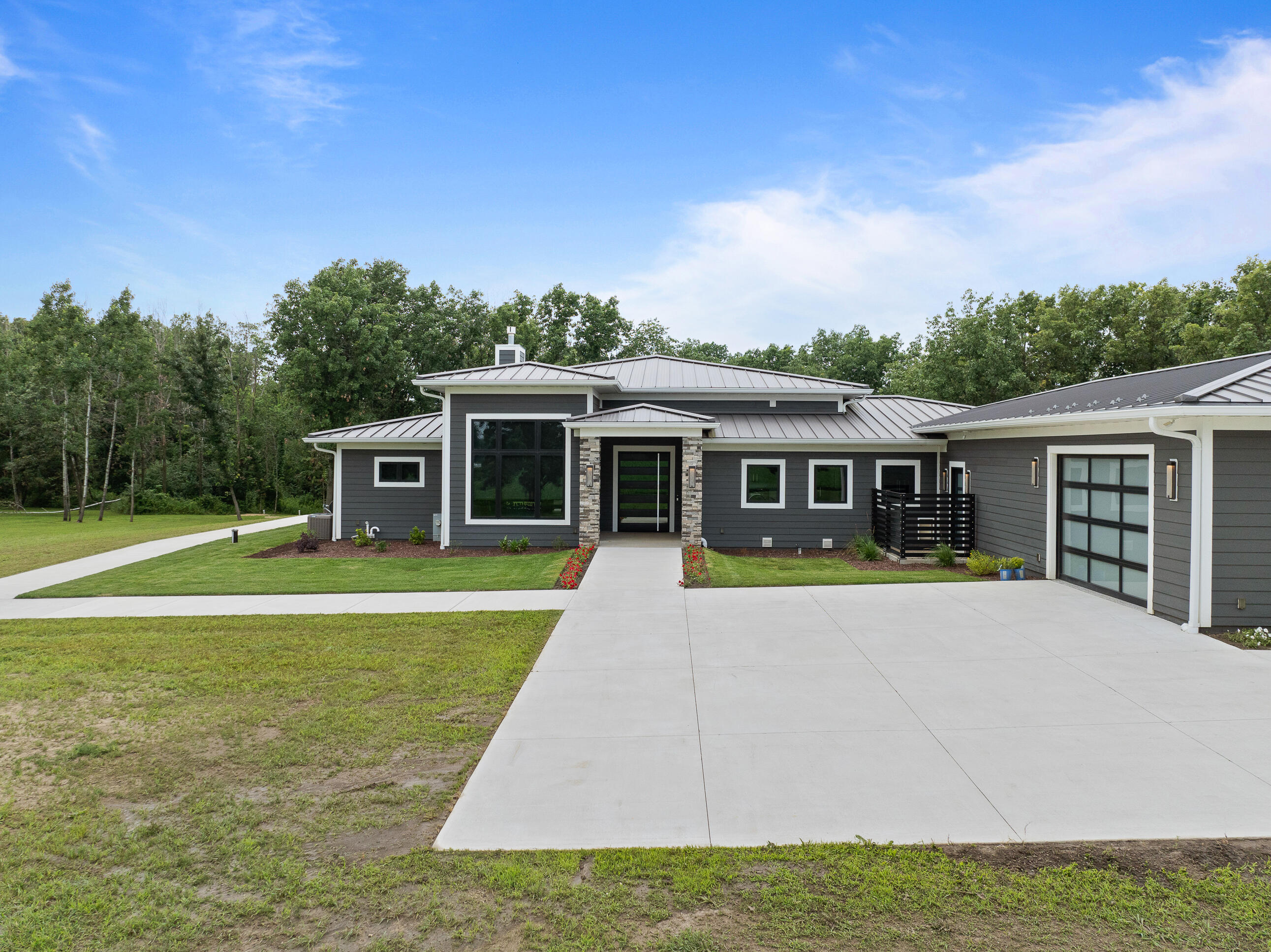 W3830 Scotch Bush Rd