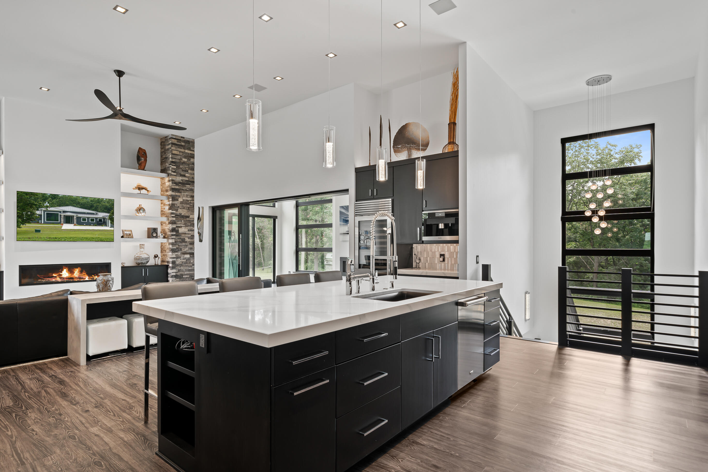 W3830 Scotch Bush Rd