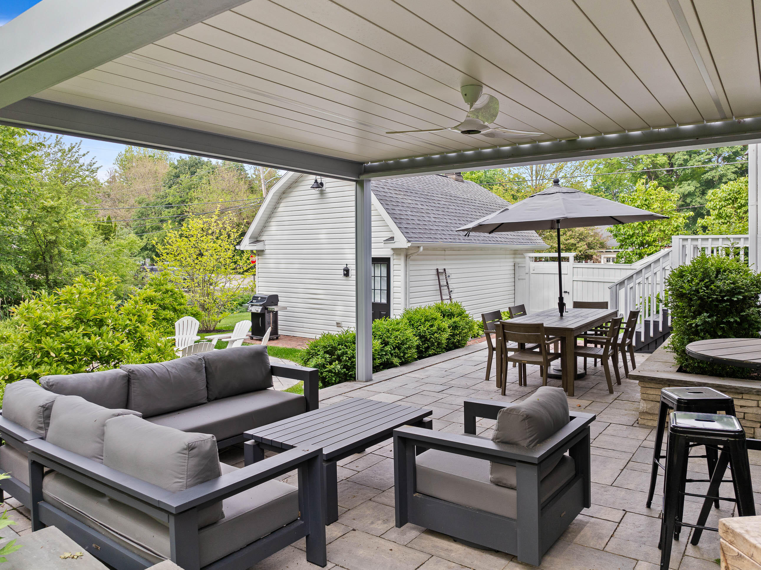 170 N Lakeshore Dr