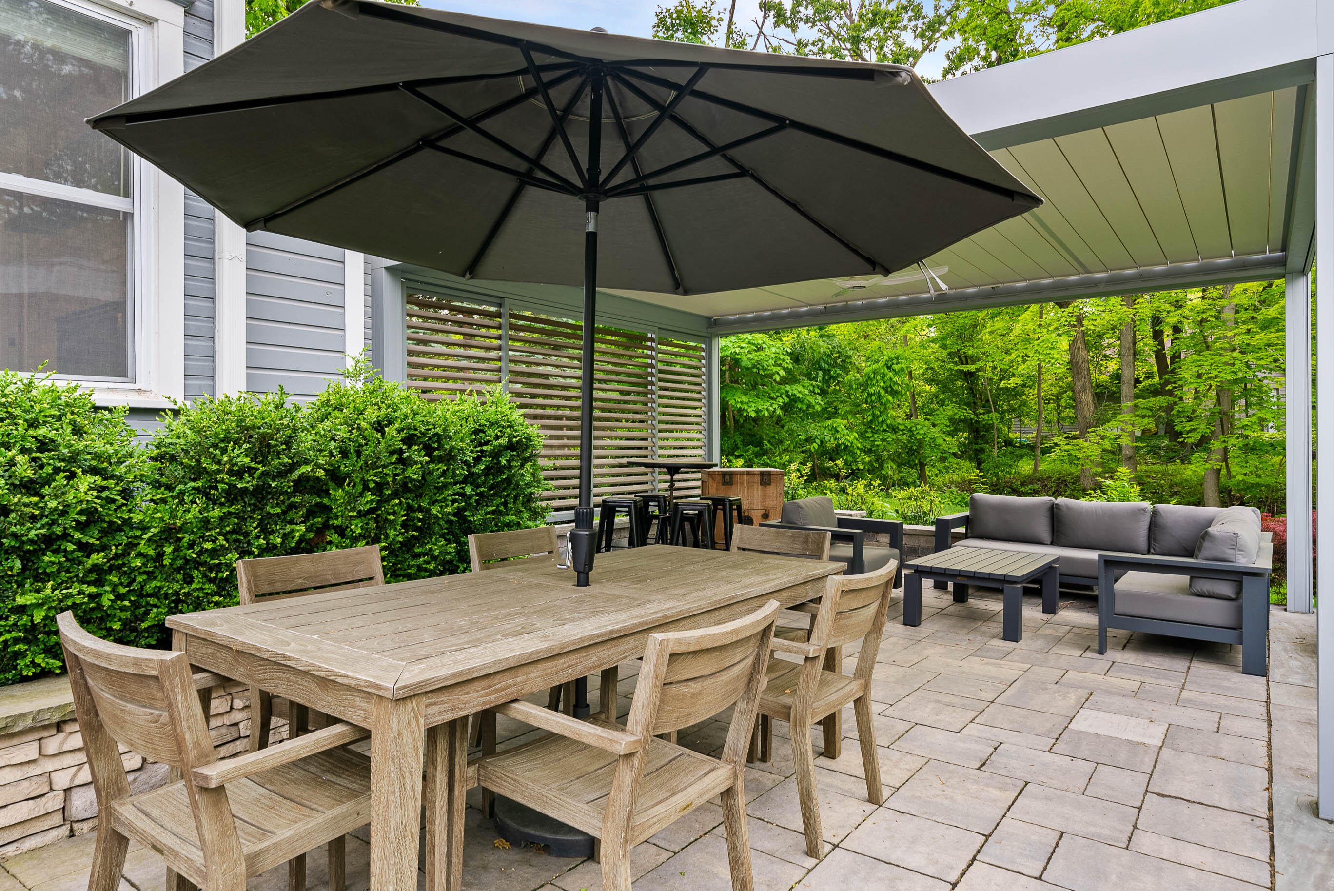 170 N Lakeshore Dr