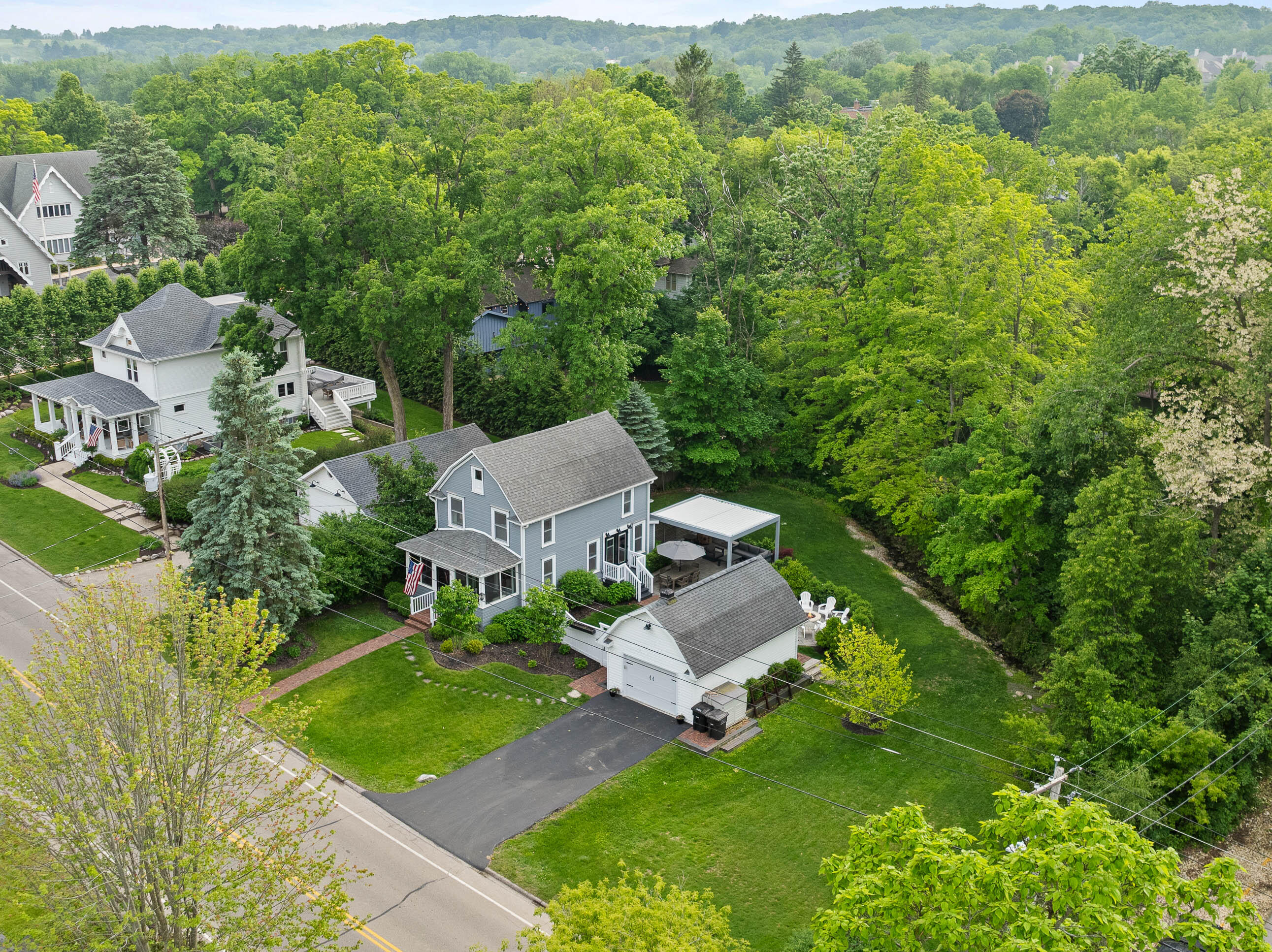 170 N Lakeshore Dr