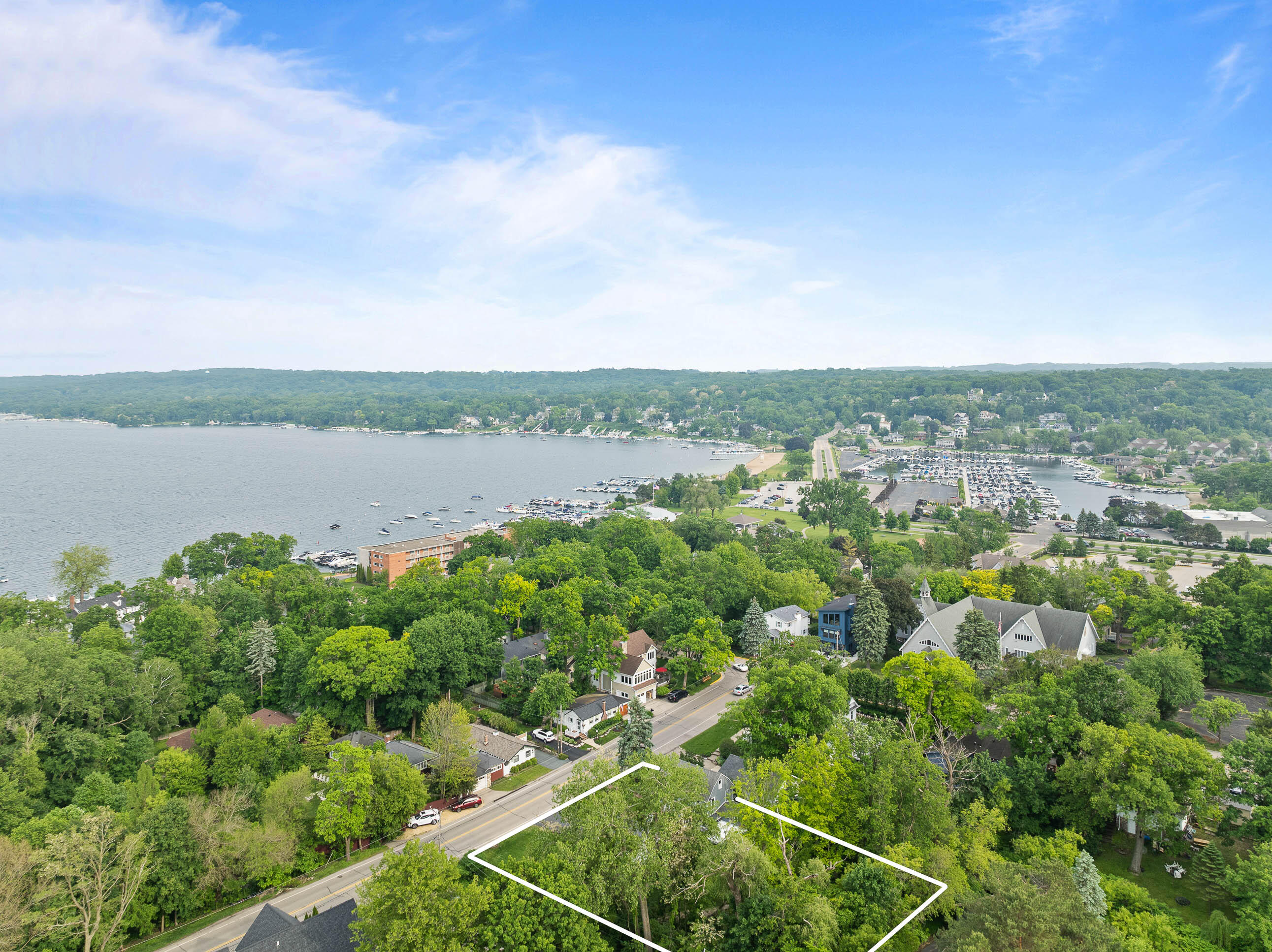 170 N Lakeshore Dr
