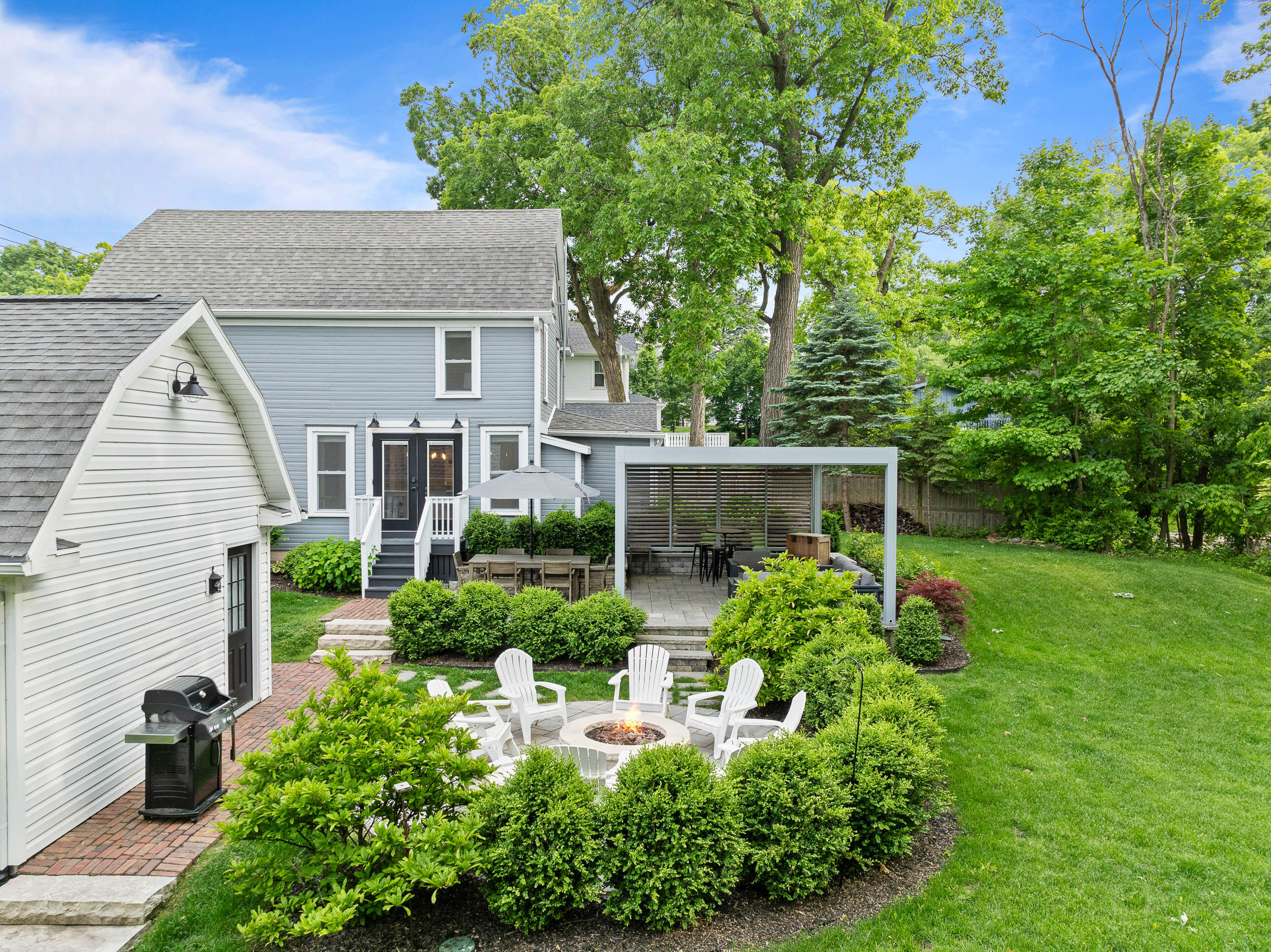 170 N Lakeshore Dr