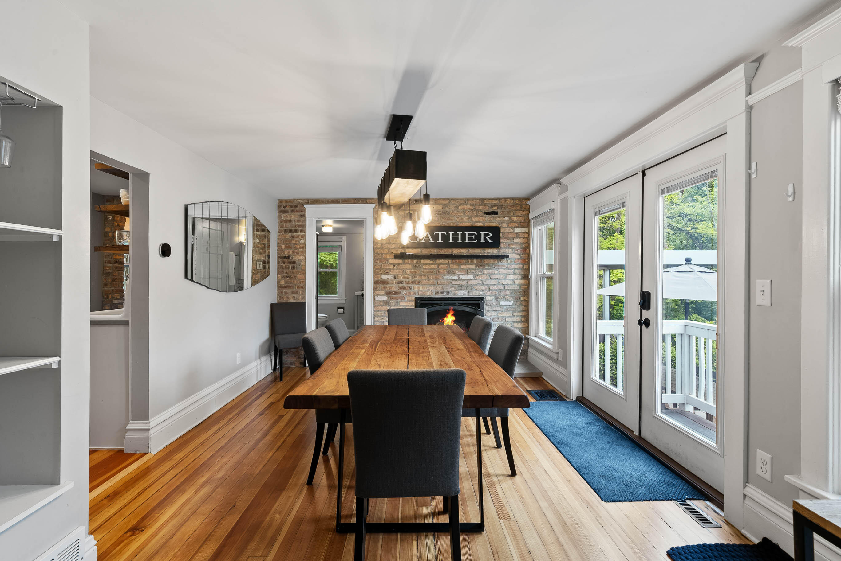 170 N Lakeshore Dr