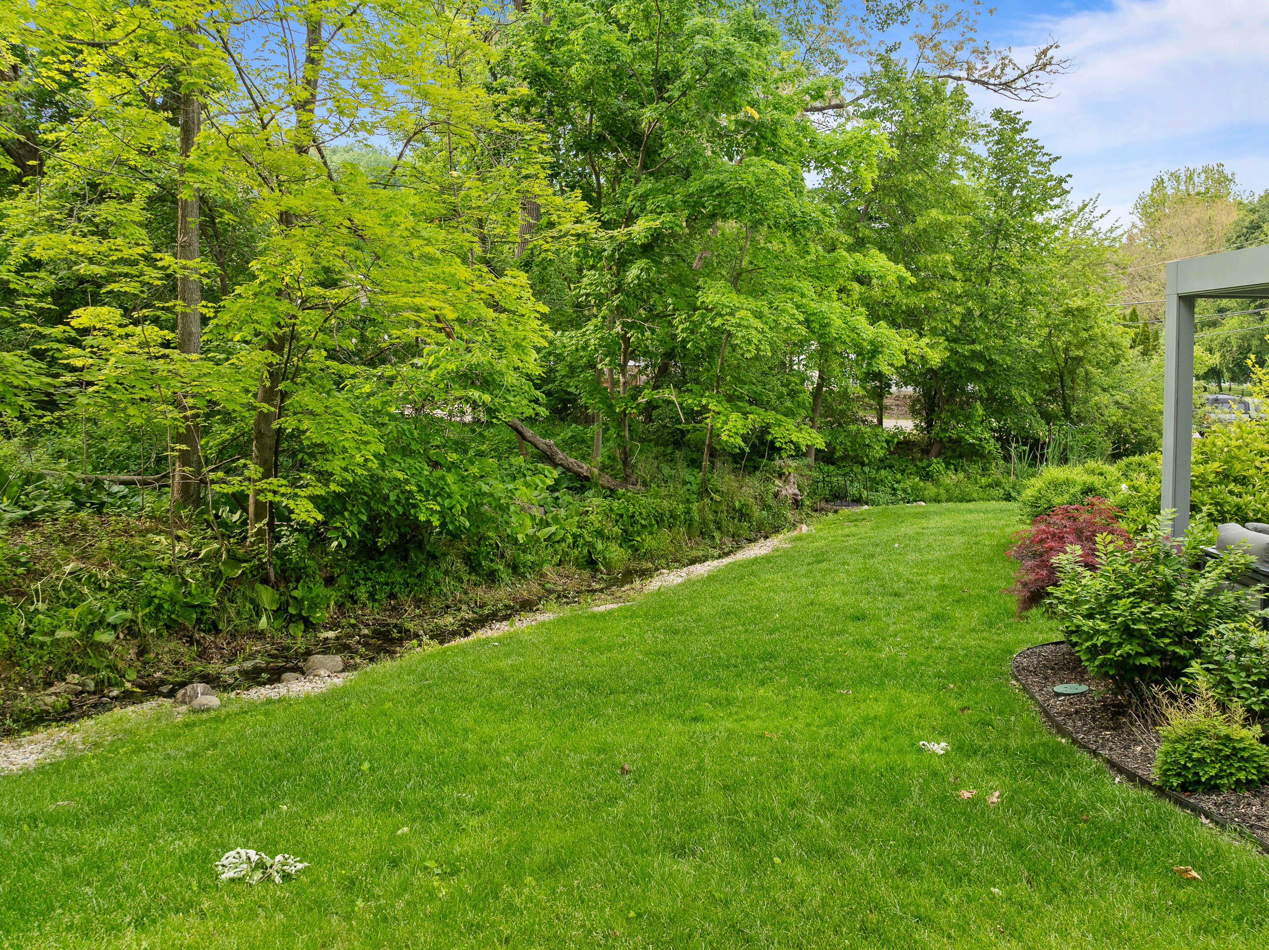 170 N Lakeshore Dr