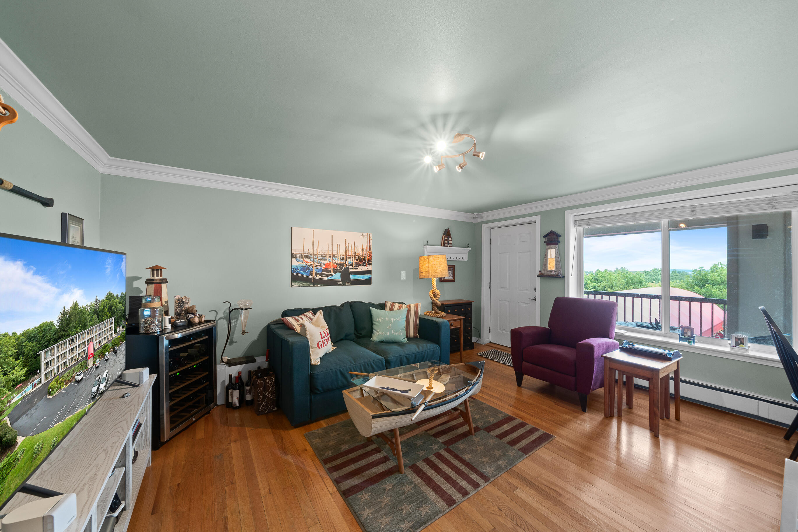 227 Dewey Ave Unit: 205