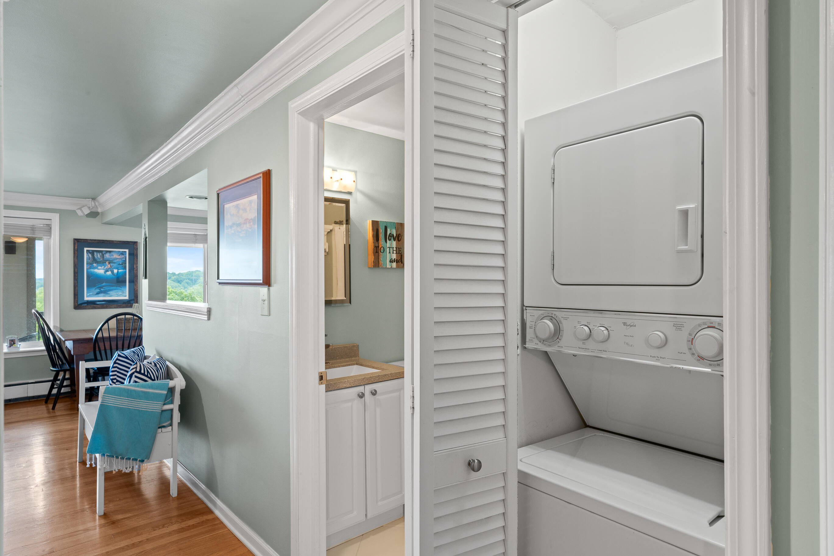 227 Dewey Ave Unit: 205