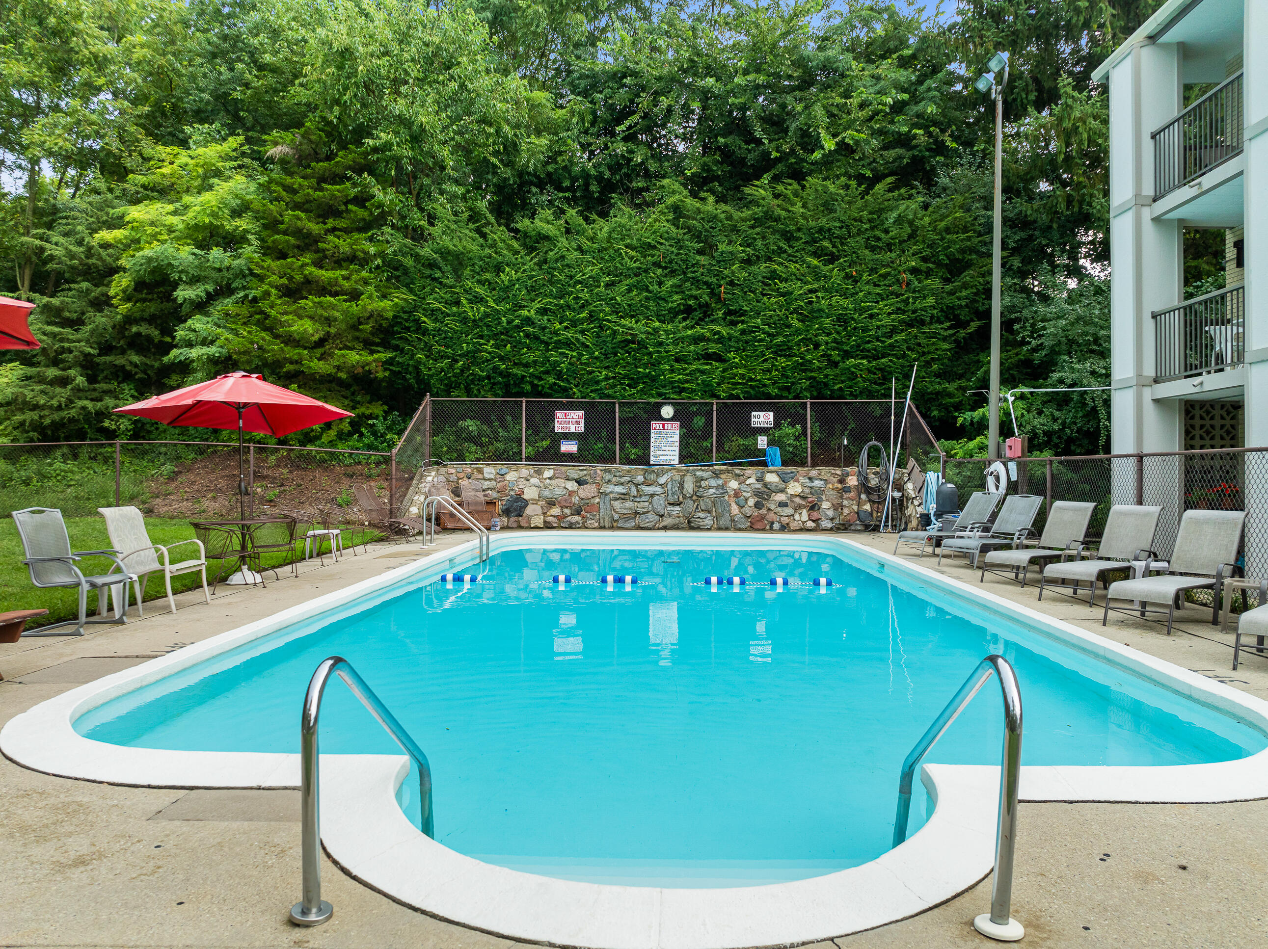 227 Dewey Ave Unit: 205