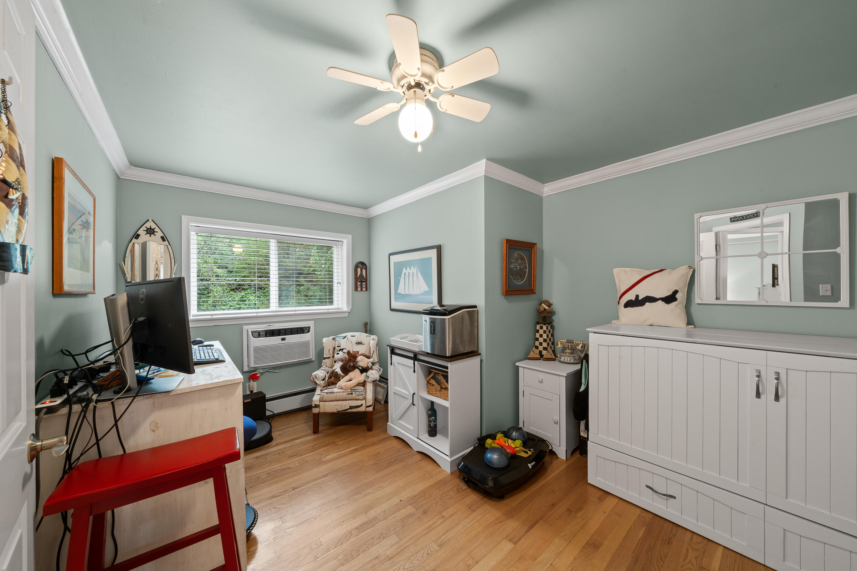 227 Dewey Ave Unit: 205